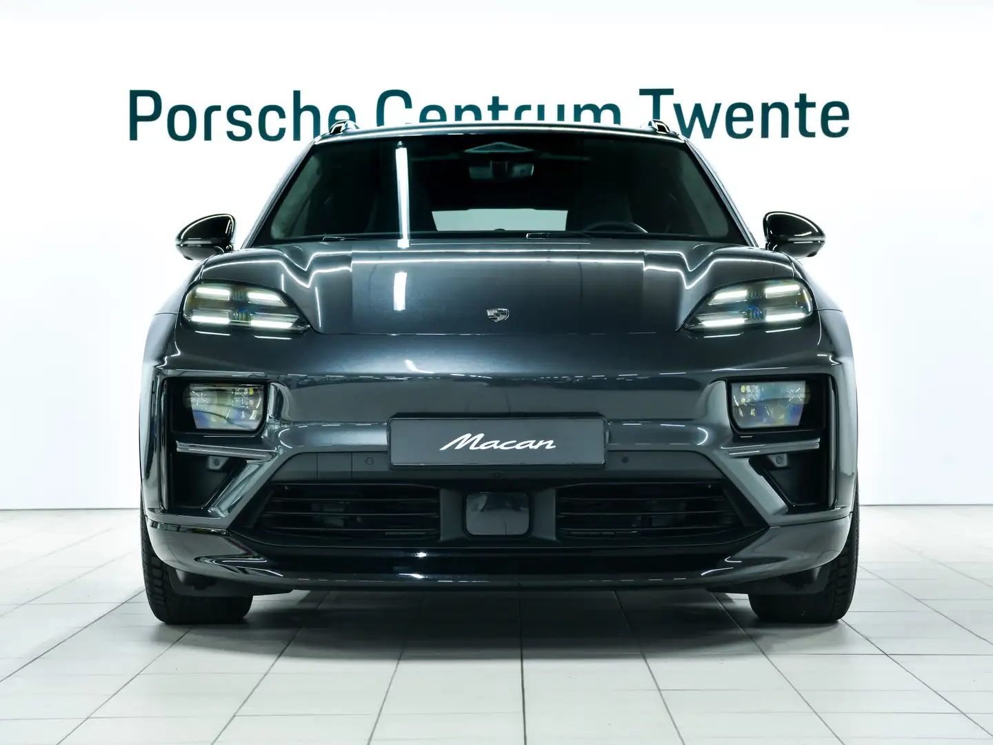 Porsche Macan Turbo Grijs - 2