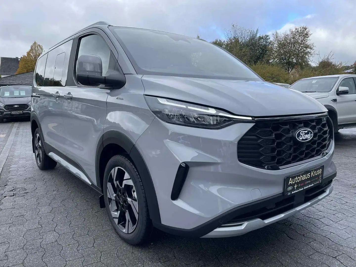 Ford Tourneo Custom 2.0 EcoBlue 125kW L1 Active AT Grijs - 2