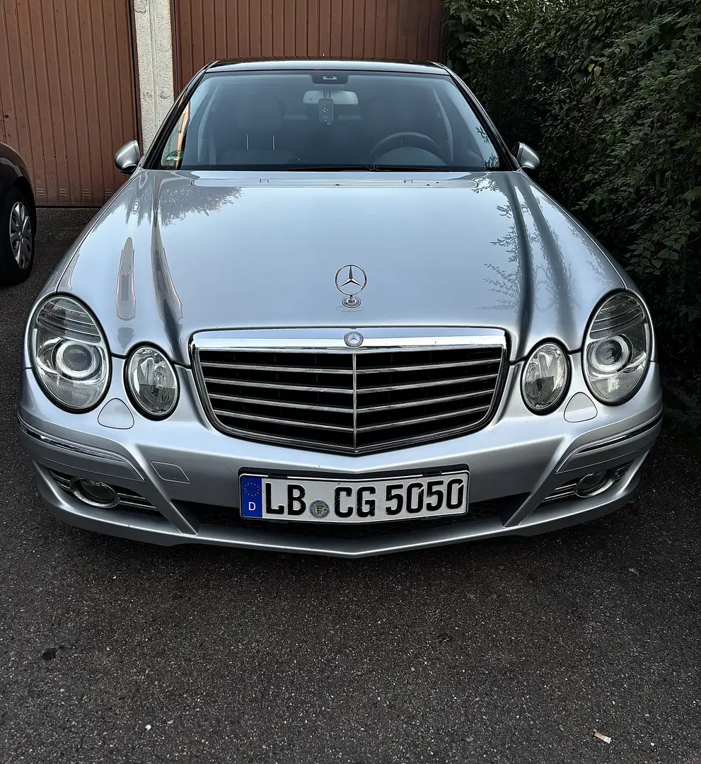 Mercedes-Benz E 280 7G-TRONIC Avantgarde Серебристый - 1