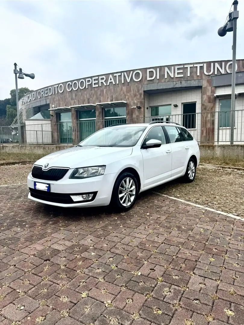Skoda Octavia Combi 1.4 TSI G-TEC Style Benzina e Metano - 1