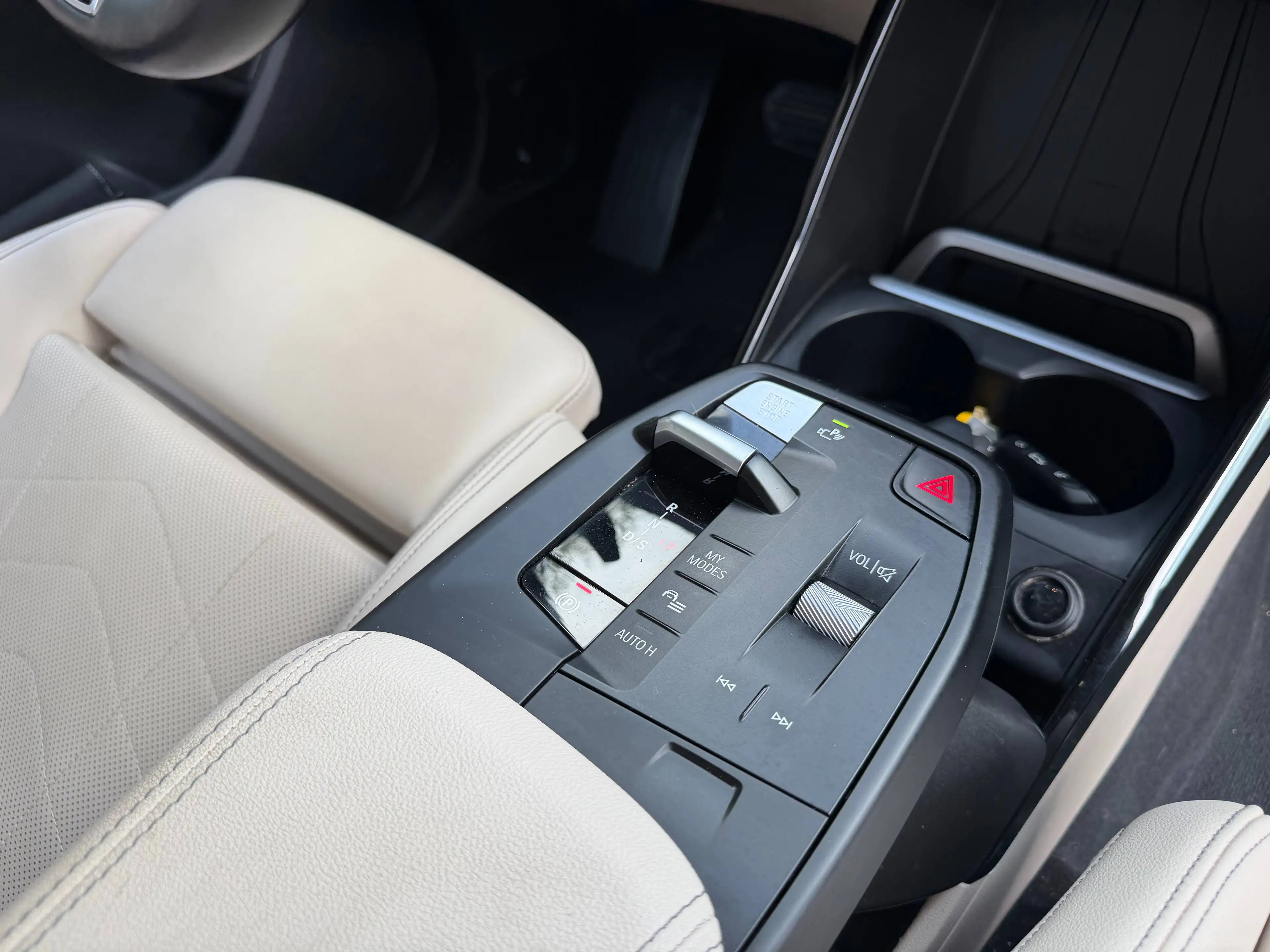BMW 220 i Active Tourer NAVI+HEAD UP+PACK M INT+CAMERA 360+HARMAN KARDON — photo 14