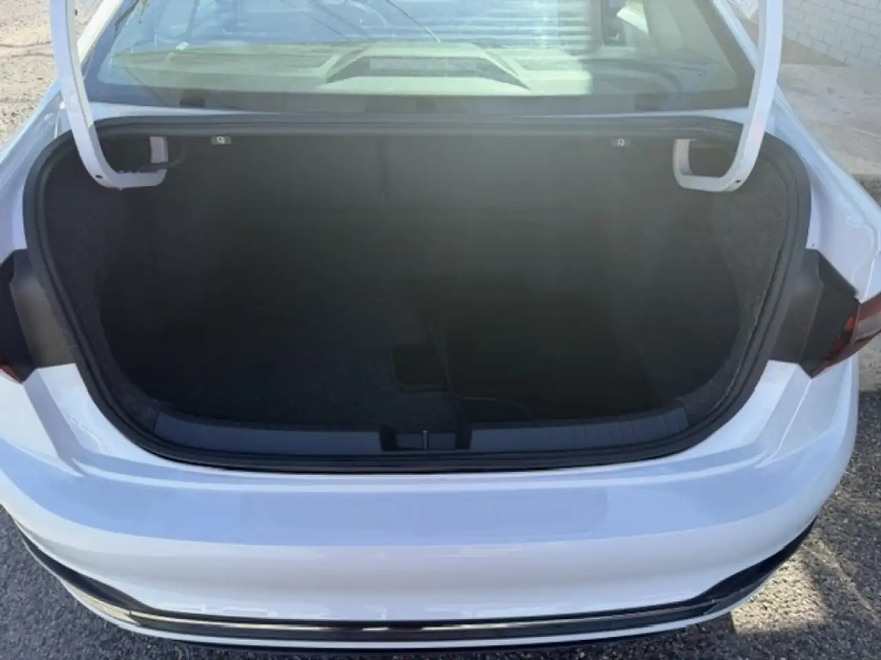 Volkswagen Jetta снимка Volkswagen Jetta