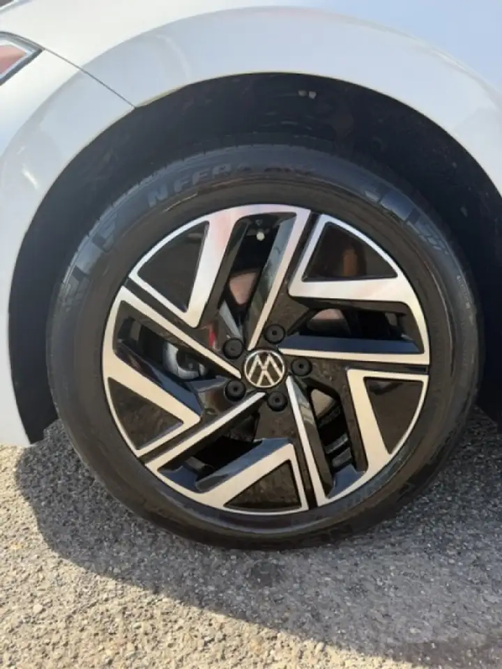 Volkswagen Jetta снимка Volkswagen Jetta