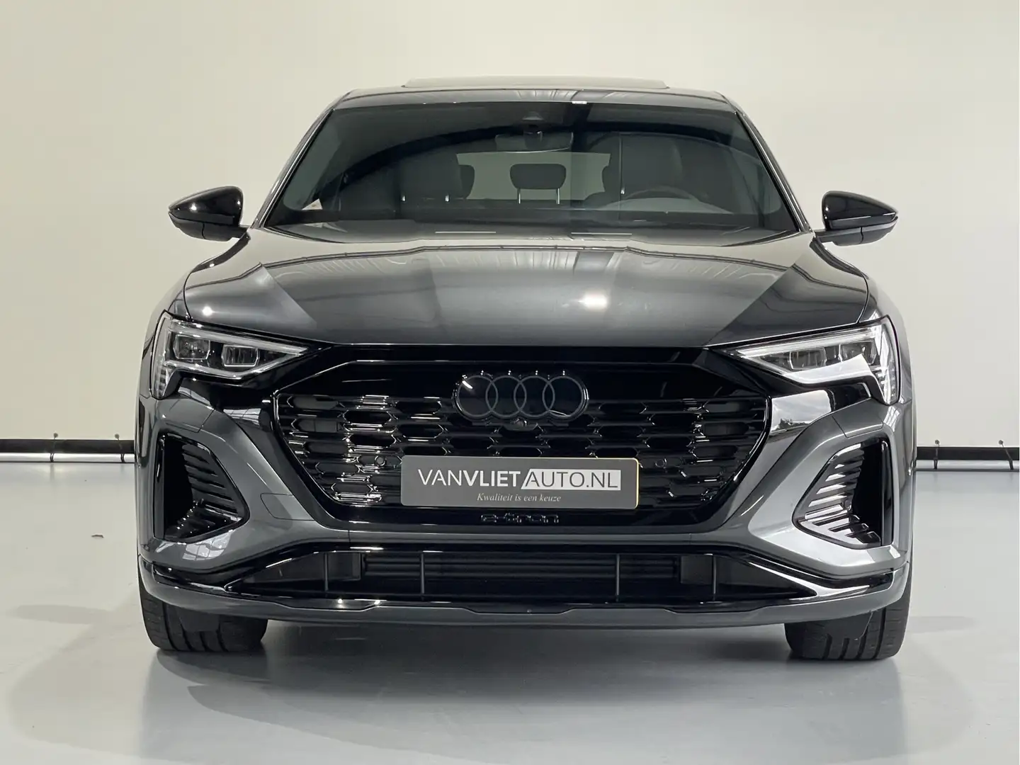 Audi Q8 e-tron Sportback 50 quattro S Edition 95 kWh / Panorama D Gris - 2