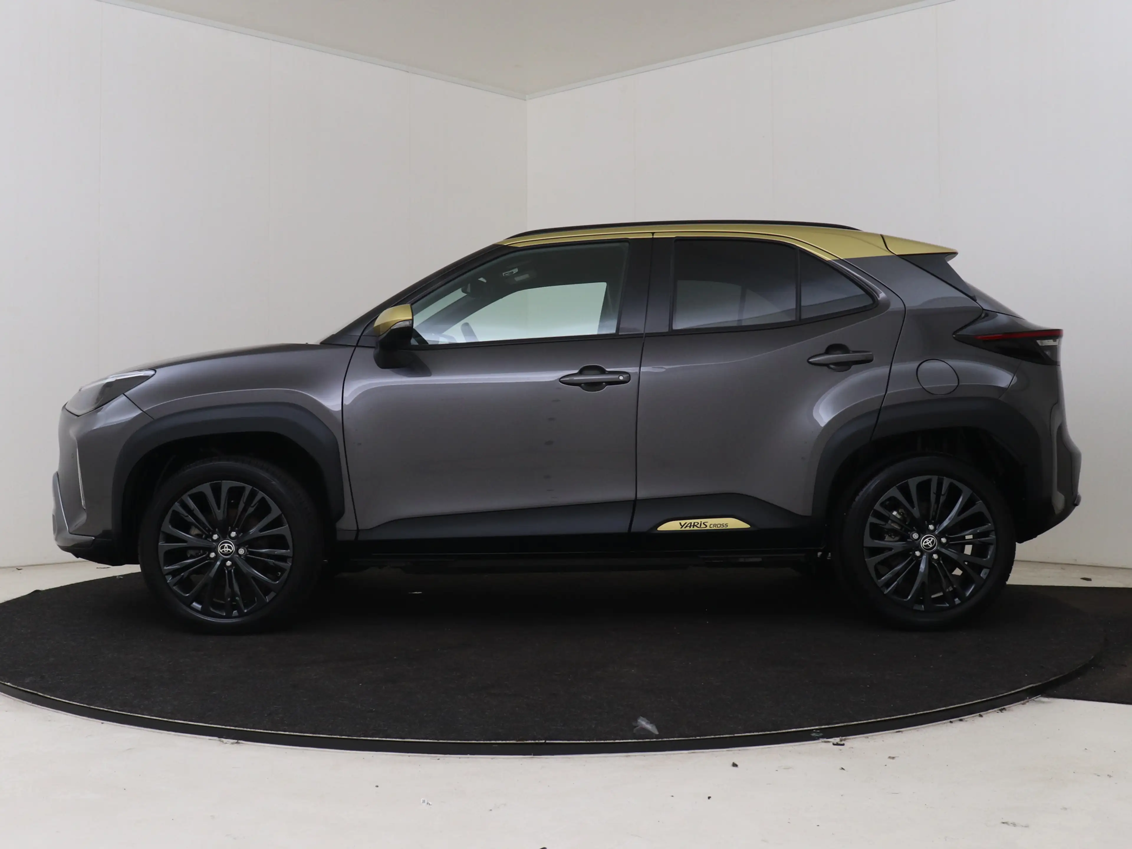 Toyota Yaris Cross 1.5 Hybrid Adventure | JBL | Head-Up Display | Dod — photo 3