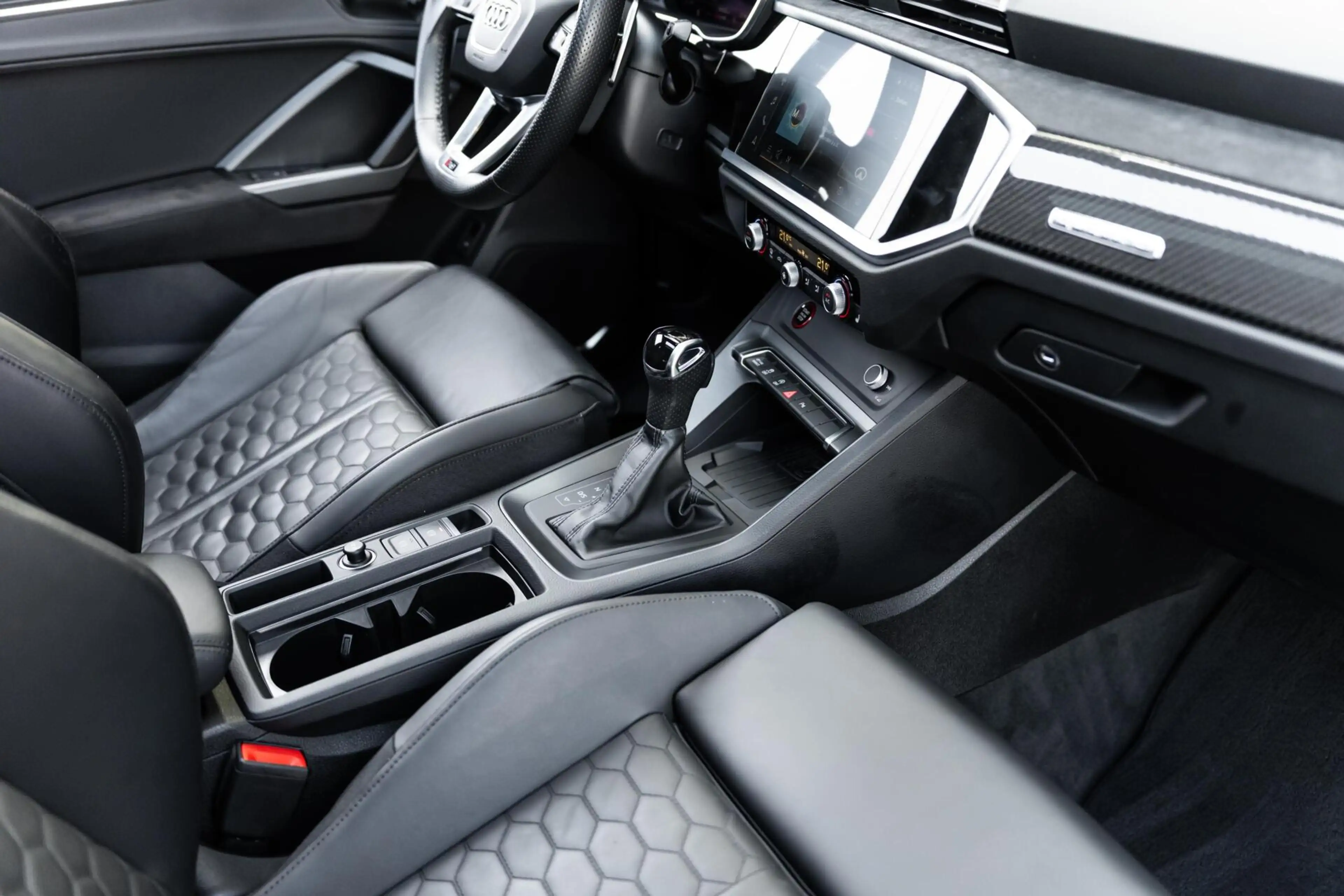 Audi RS Q3 RS Q3 2.5 TFSI — photo 34