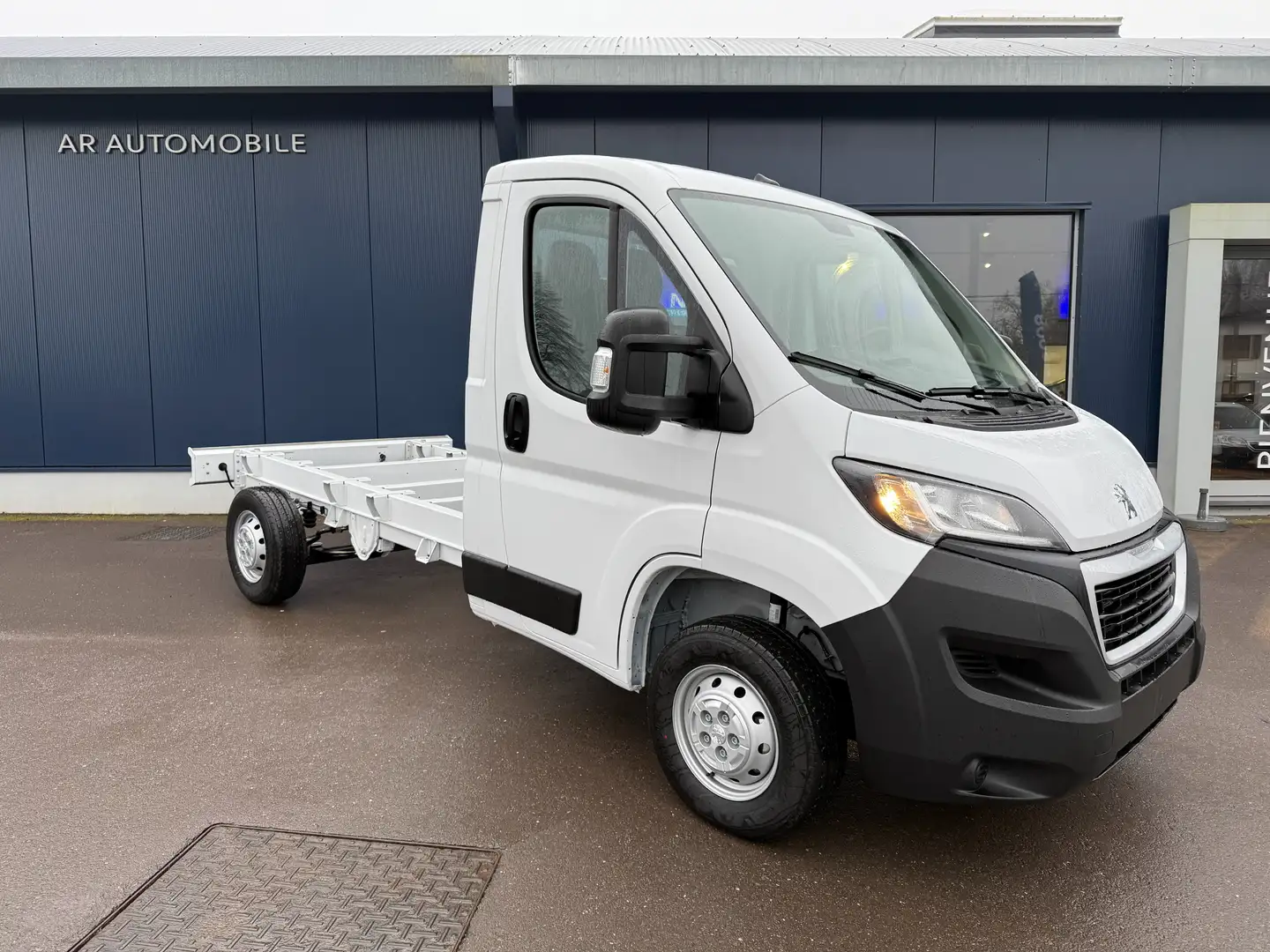 Peugeot Boxer 2.2 BlueHDi L2 Chassis cabine 335 Blanc - 1