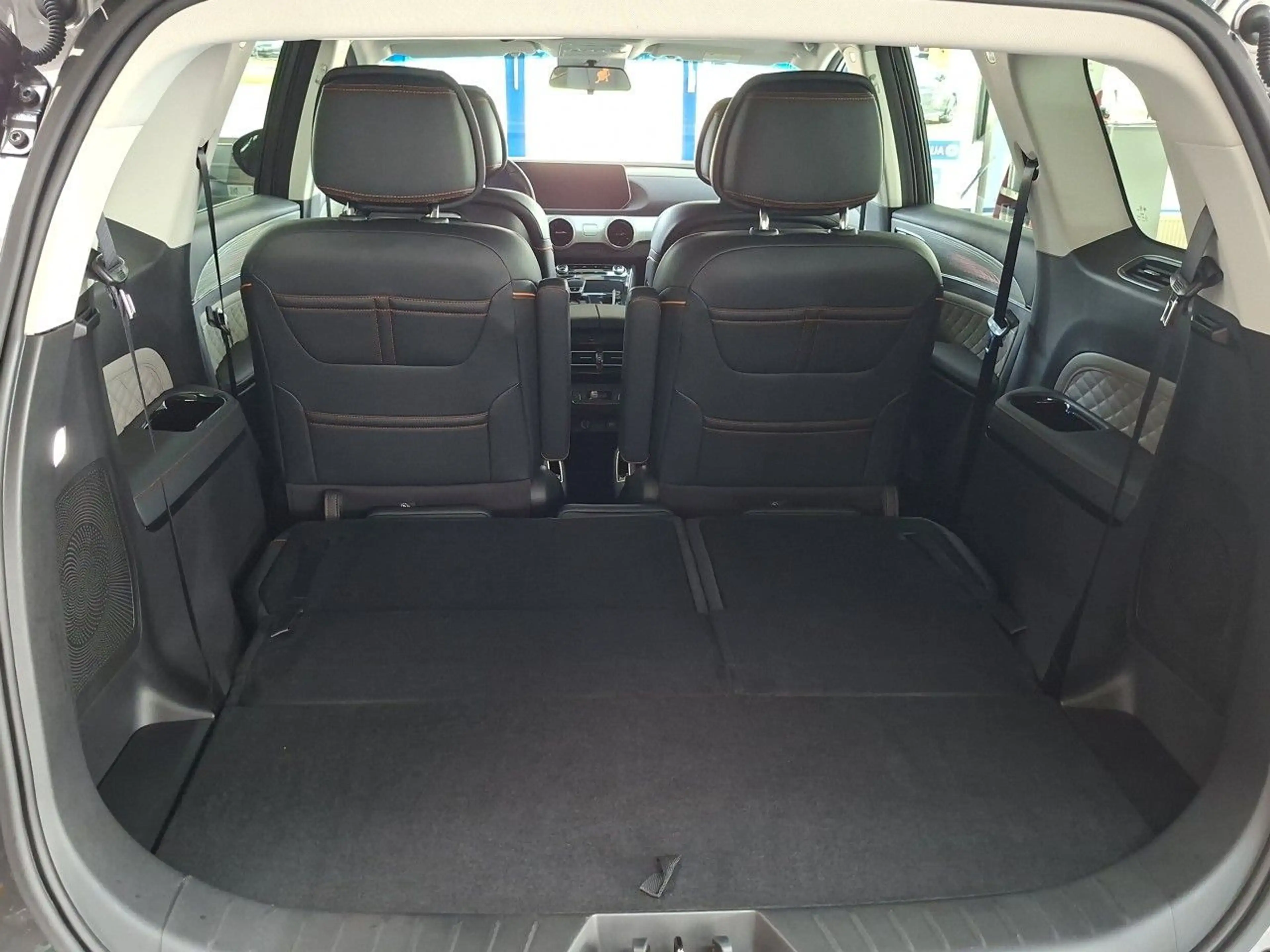 DFM Forthing 4 177PS AHZV Pano 7 Sitzer — photo 6