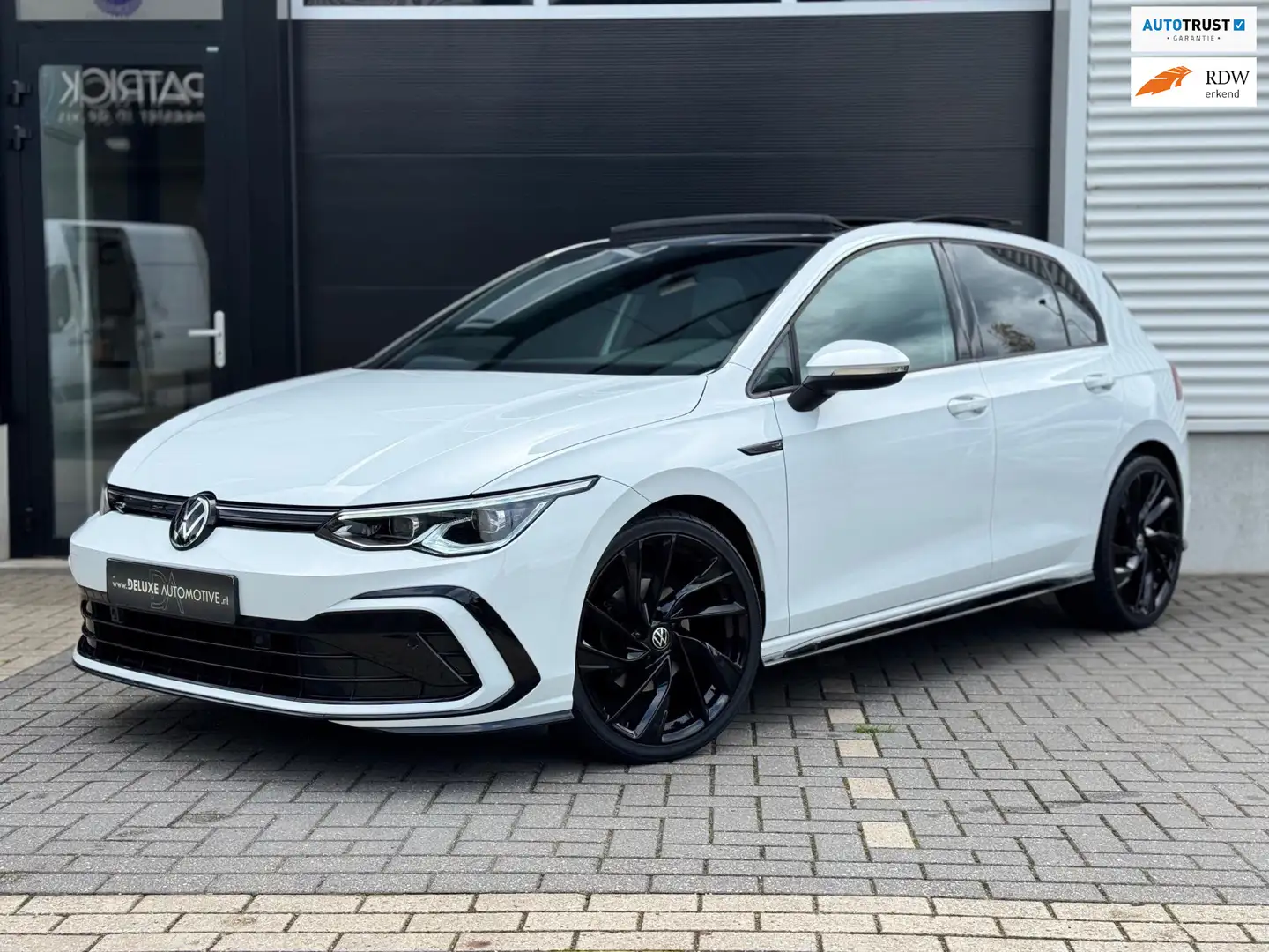 Volkswagen Golf 1.5 eTSI 3x R-Line Panodak, IQ Light Blanc - 1