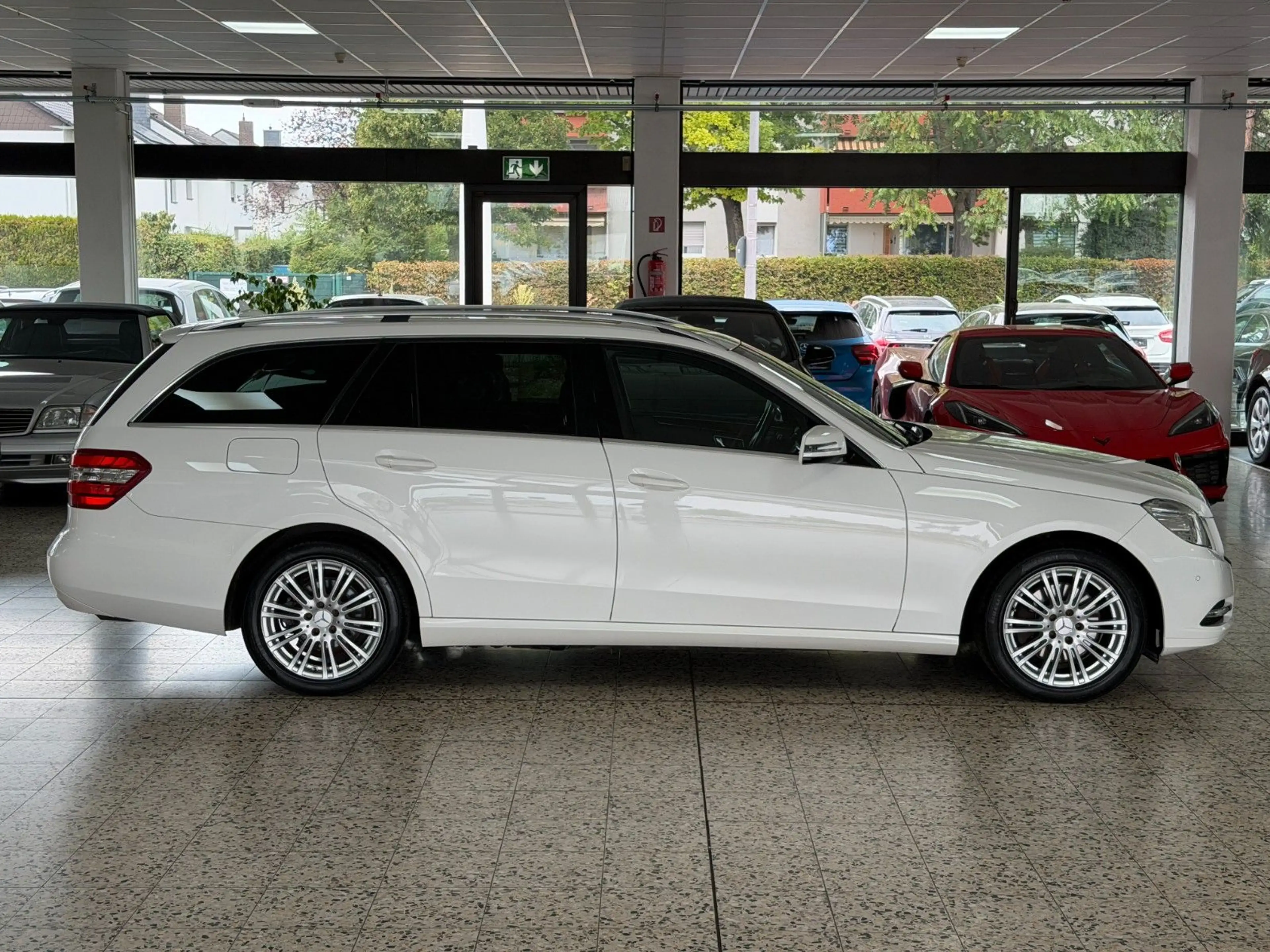 Mercedes-Benz E 250 CDI T-Modell/4Matic/Xenon/Navi/2.Hand — photo 5