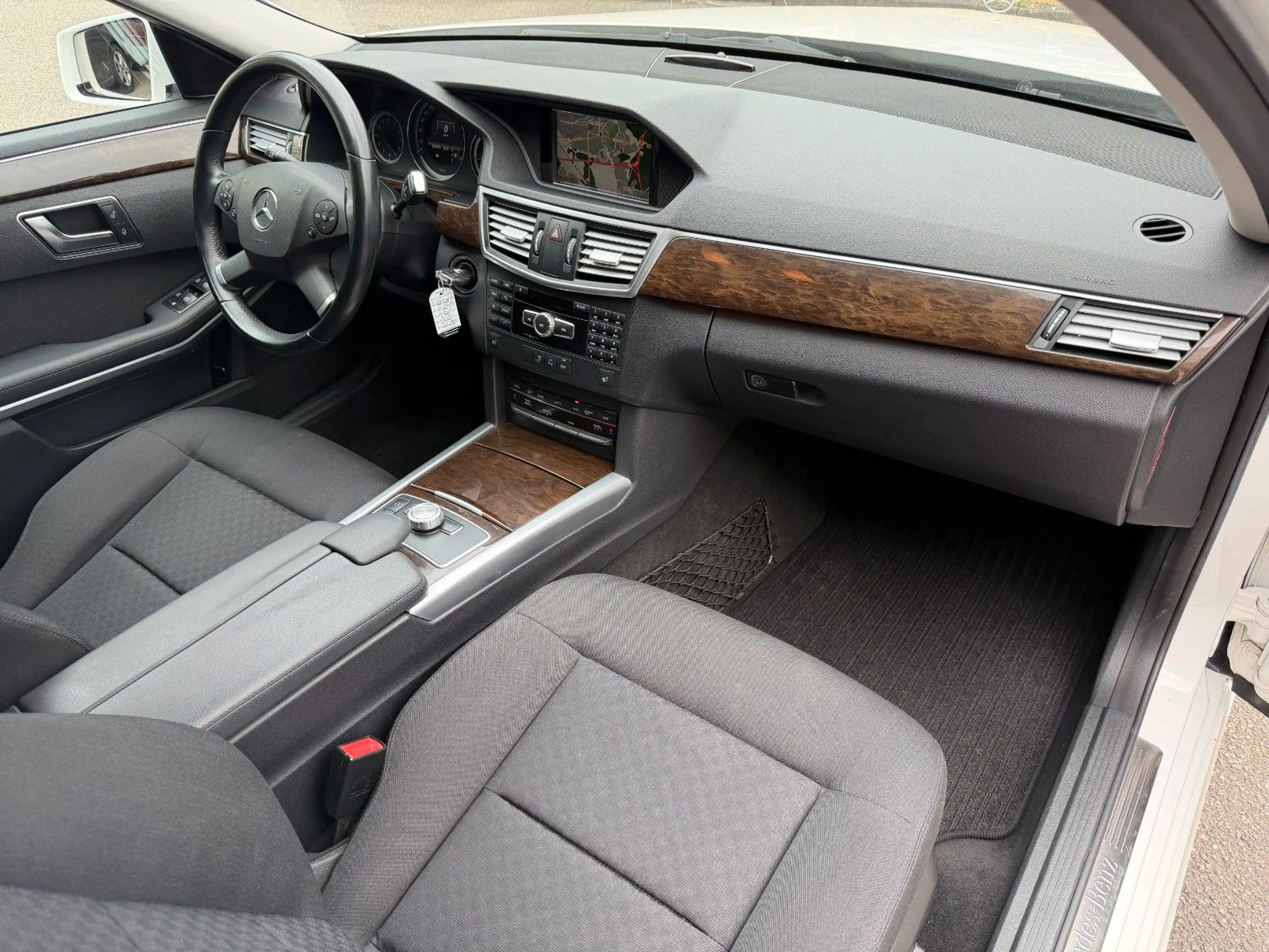 Mercedes-Benz E 250 CDI T-Modell/4Matic/Xenon/Navi/2.Hand — photo 12