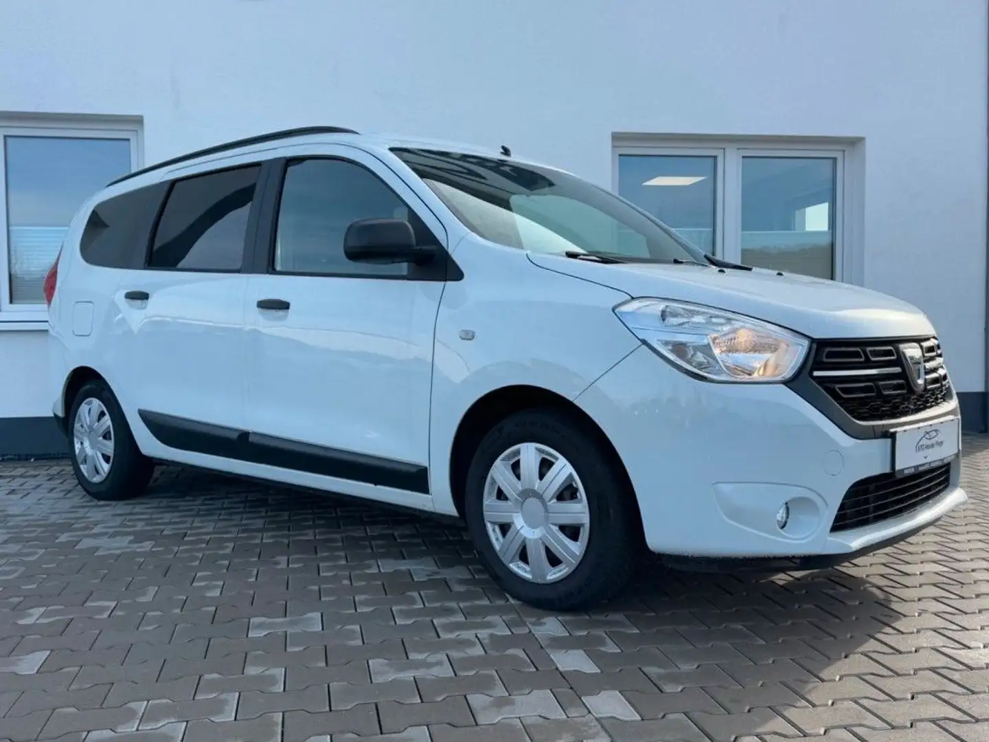 Dacia Lodgy Essential Weiß - 2