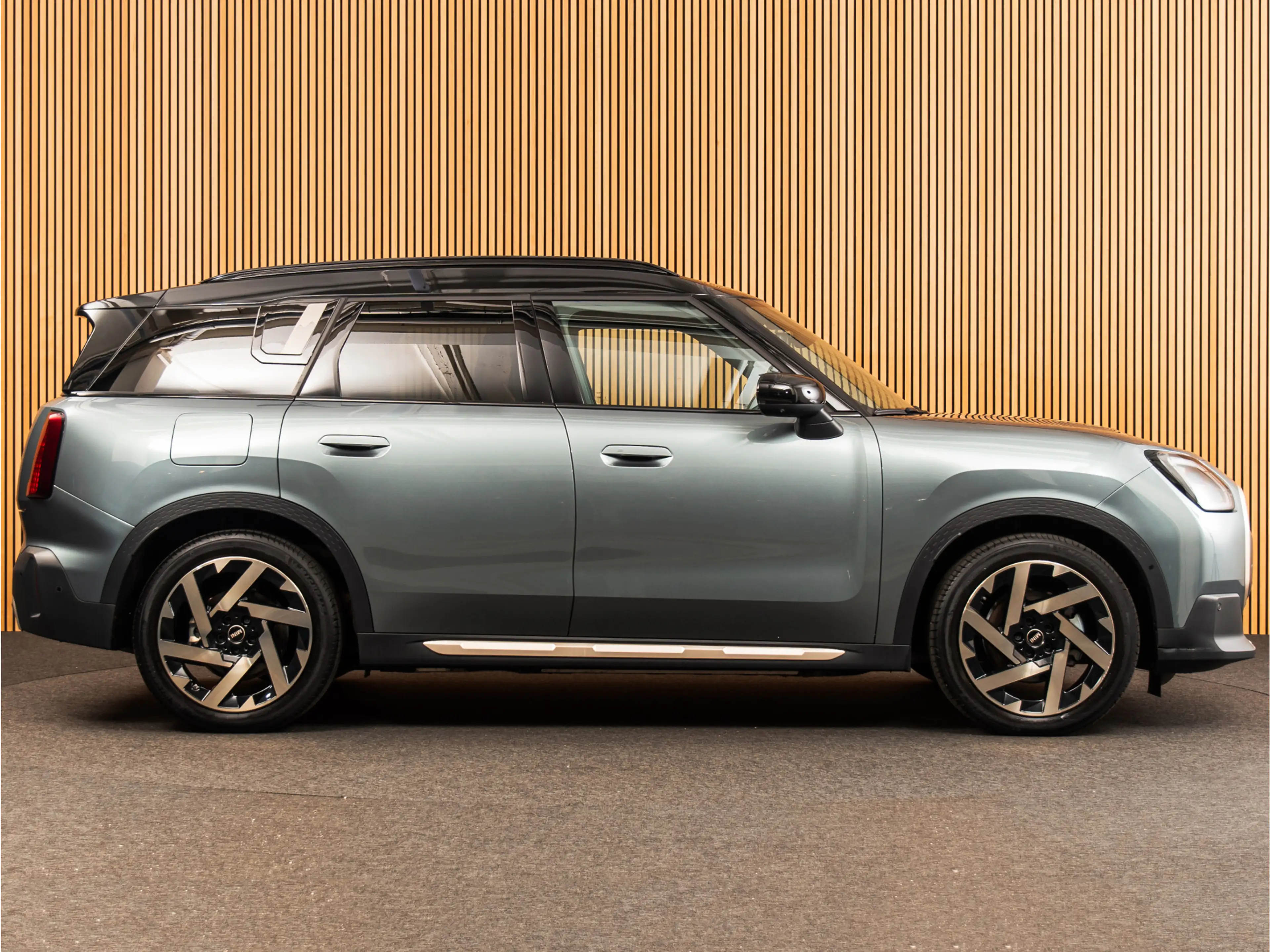 MINI Countryman E Favoured L 66.5 kWh PANO | H/K | DRIVE+ | PARK+ — photo 6