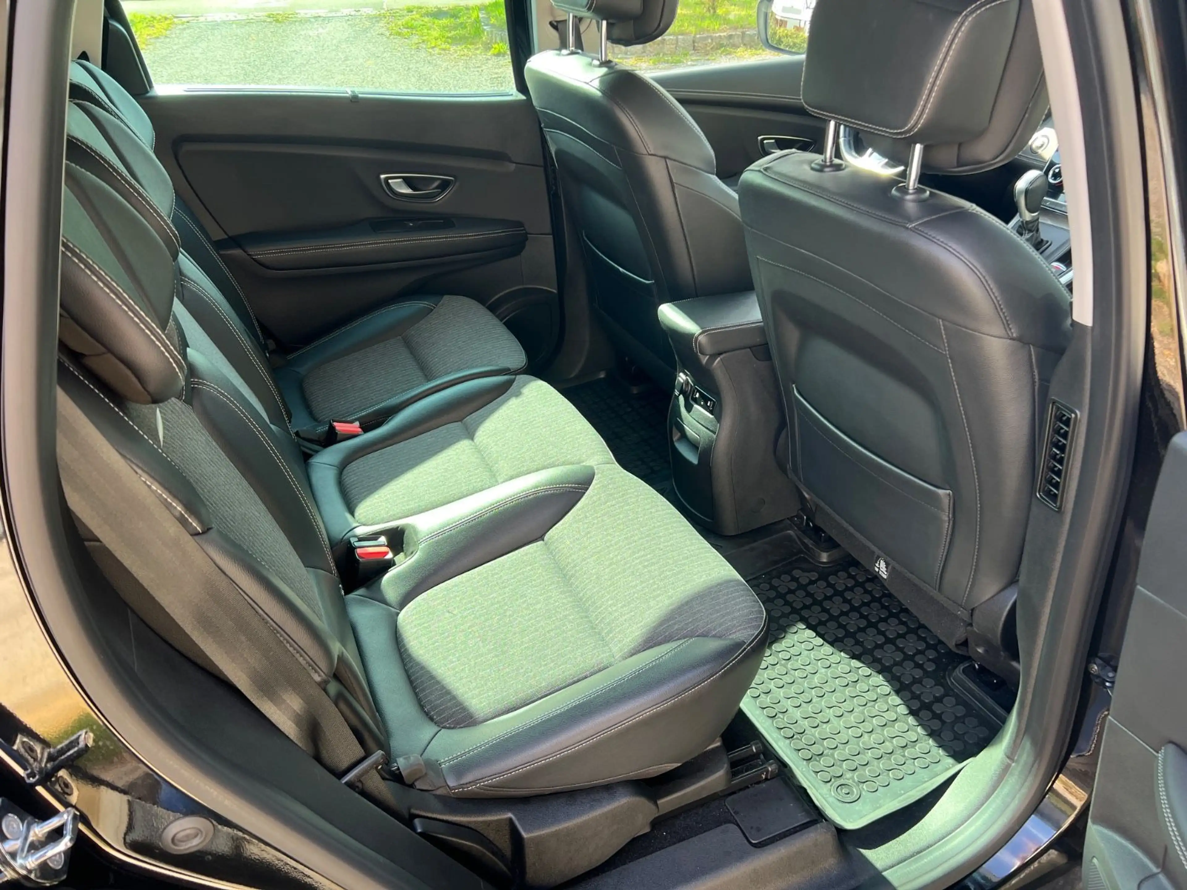 Renault Scenic IV GrandIntens/LED/HEAD-UP/LEDER/7-SITZER — photo 9