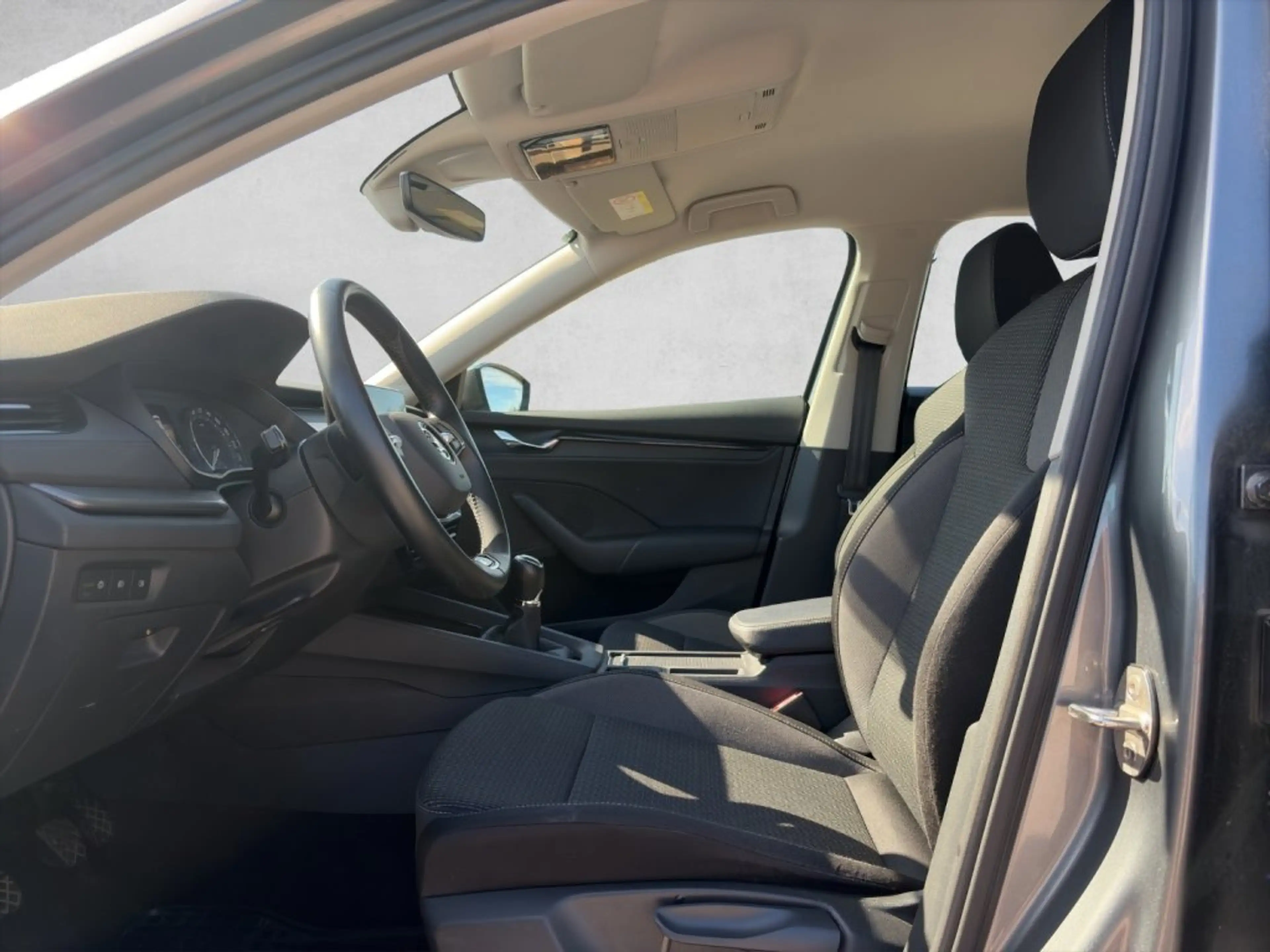 Skoda Octavia 2,0 TDI Ambition — photo 9