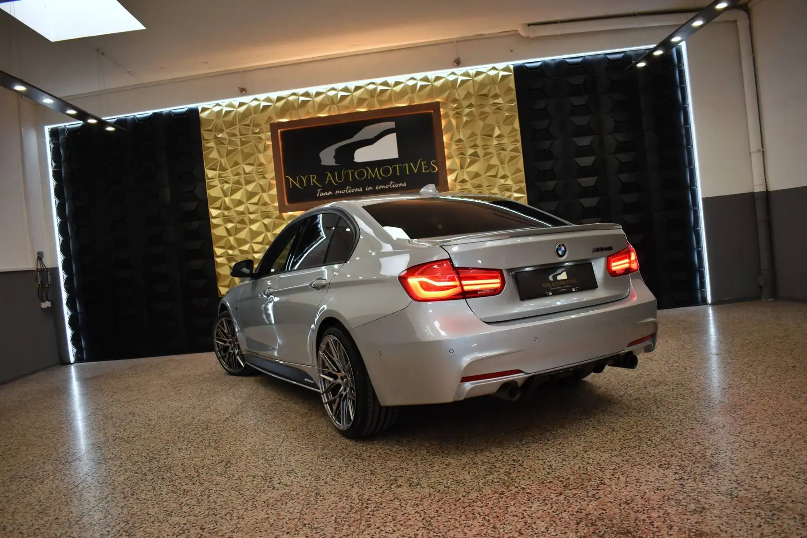 BMW 340 340i Aut. LCI, M-PERFORMANCE, LED, WENIG KM, APPLE CAR PLAY, SPORTSITZE Silber - 2