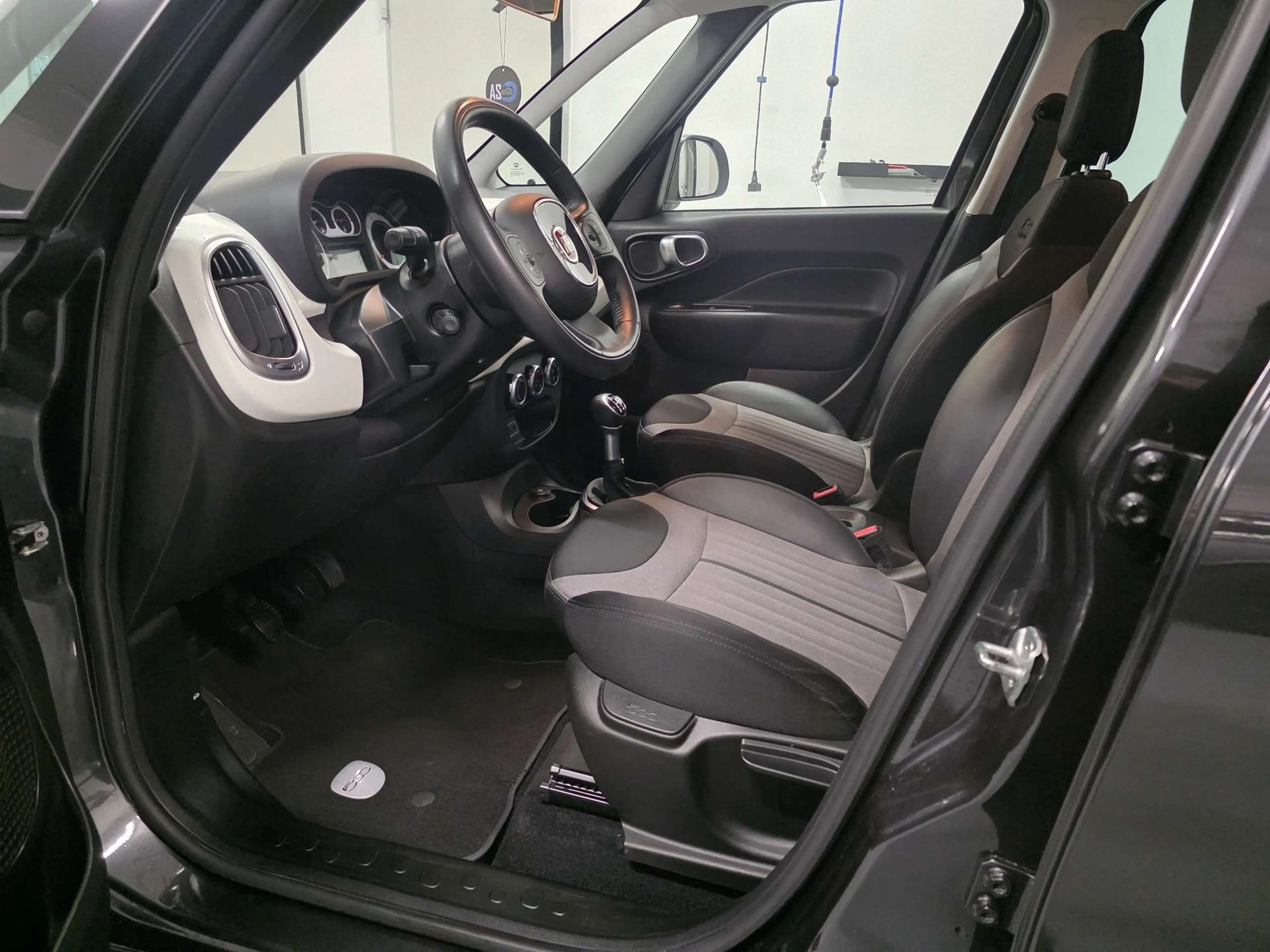 Fiat 500L Multi- Jet II Chrome Edition Pop Star — photo 7
