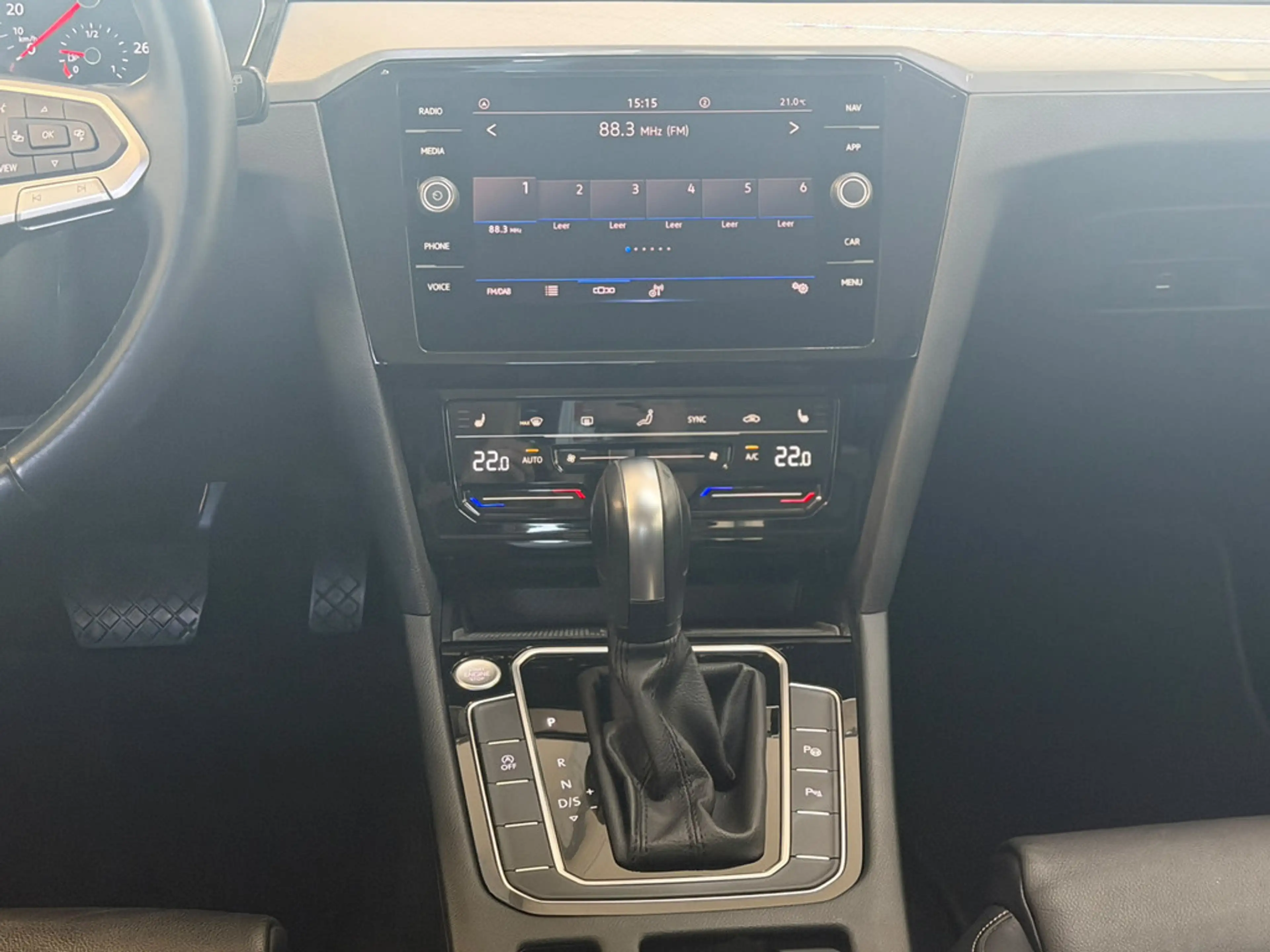Volkswagen Passat Variant 2.0 TDI Business DSG NAVI ACC — photo 14