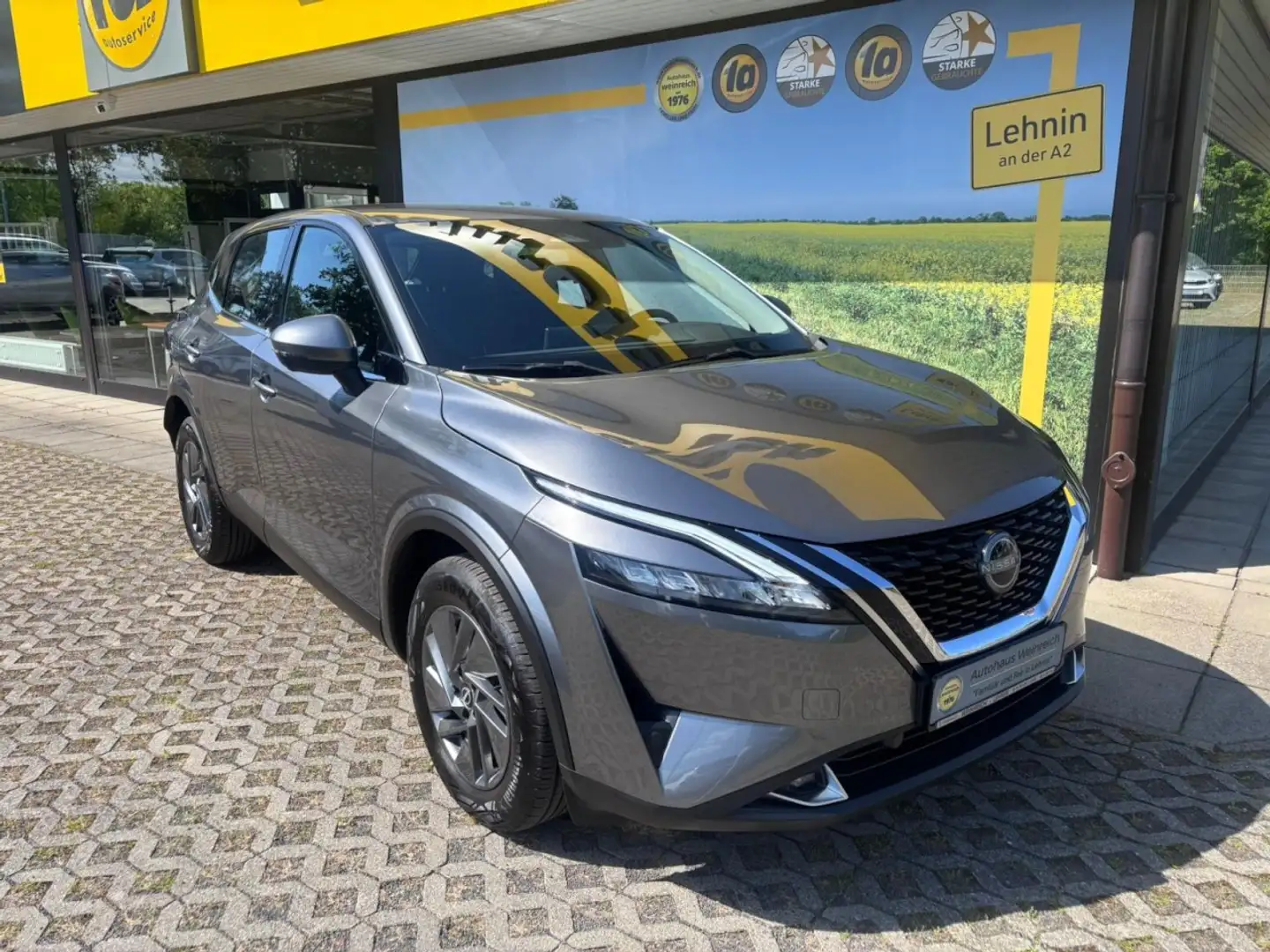 Nissan Qashqai mit Navi, Klima & Winterpaket Klima Navi Grau - 2