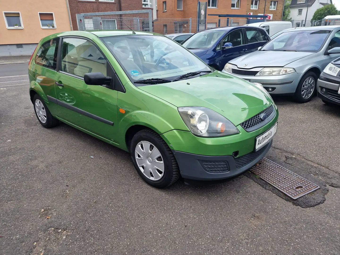 Ford Fiesta Ambiente Verde - 1