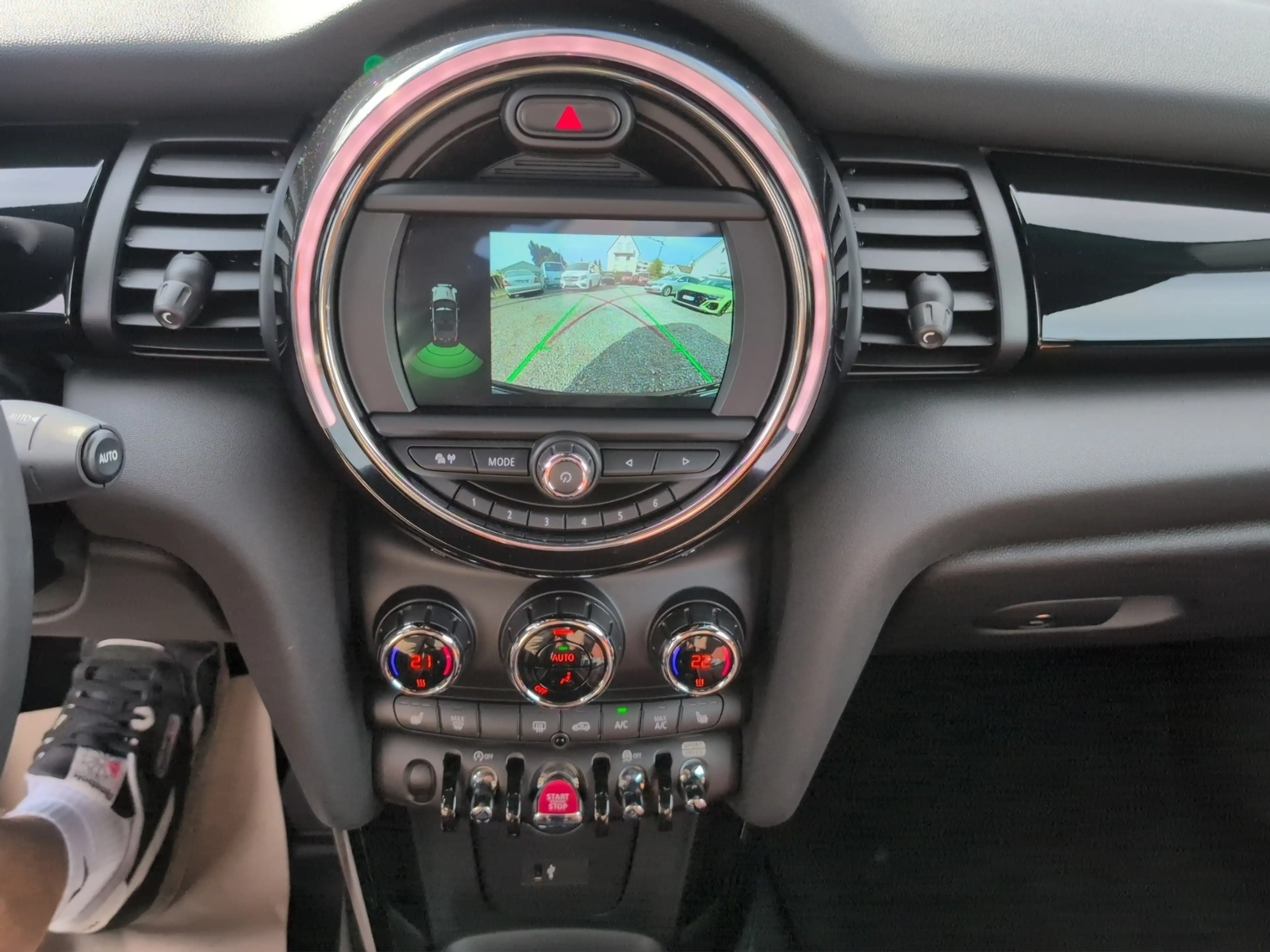 MINI Cooper S Cabrio *NAVI*LEDER*HARMAN-Kardon* — photo 13
