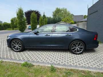 S90 2.0 Momentum Geartronic