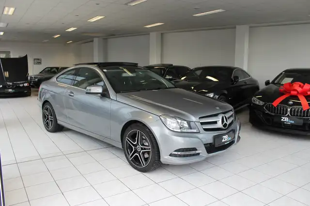 Mercedes-Benz C 180 C 180 CGI BlueEfficiency // PANORAMA //