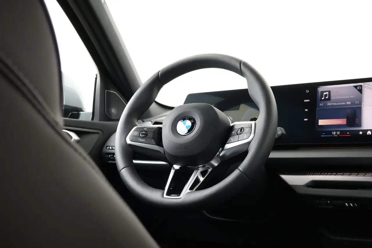 BMW 1 Series 2026 — фото 13