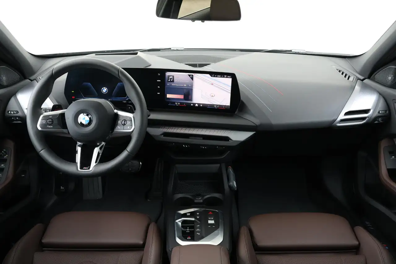 BMW 1 Series 2026 — фото 12