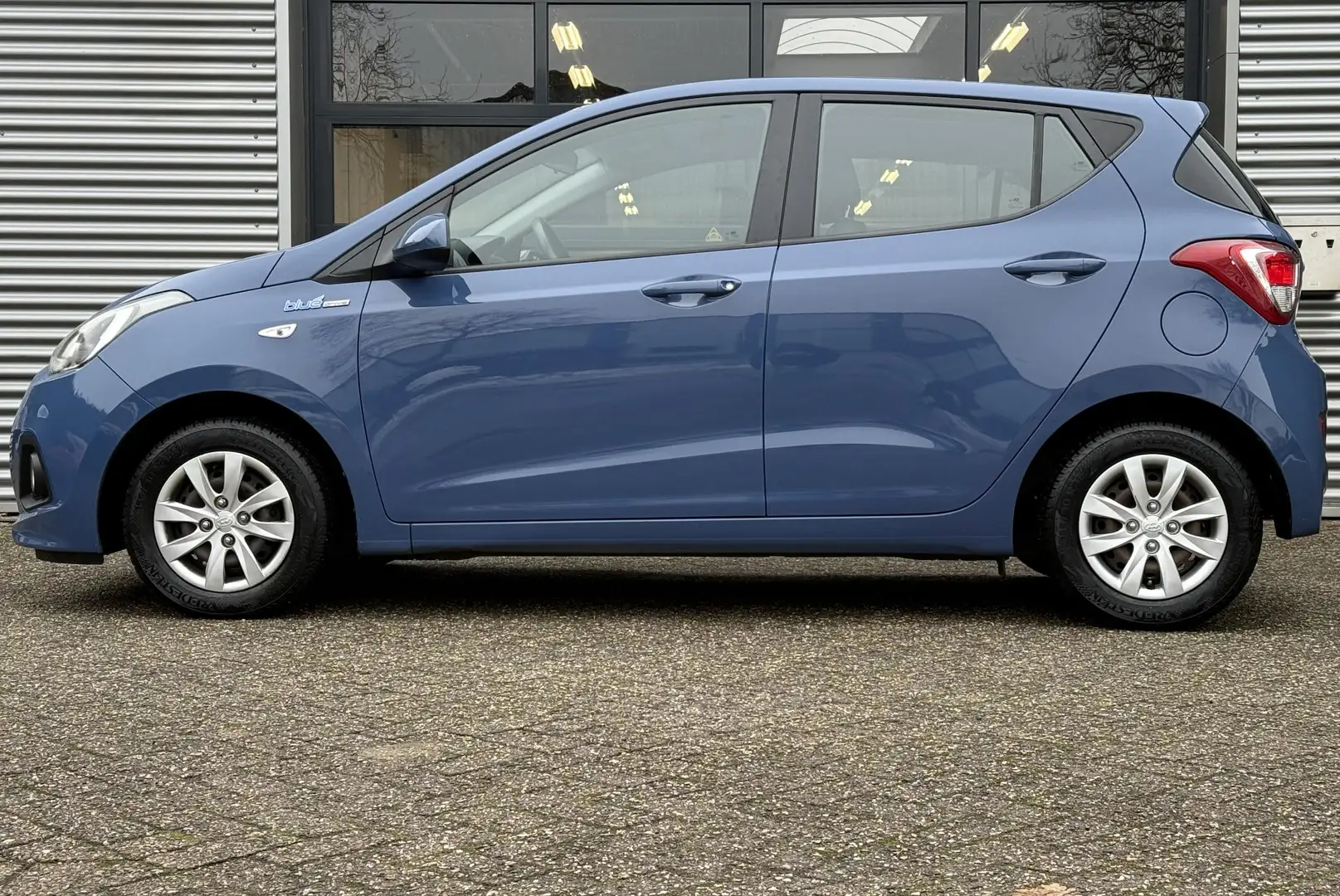 Hyundai i10 1.0i i-Motion Comfort l Blue Drive l Airco l Cruis Bleu - 2