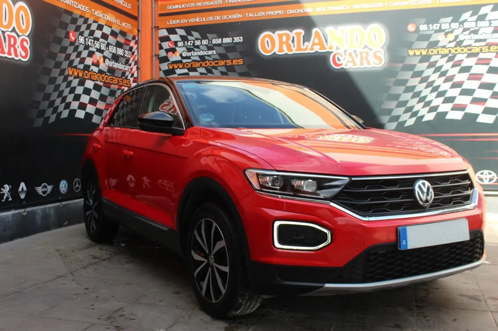 Volkswagen T-Roc 2.0TDI Sport Rojo - 1