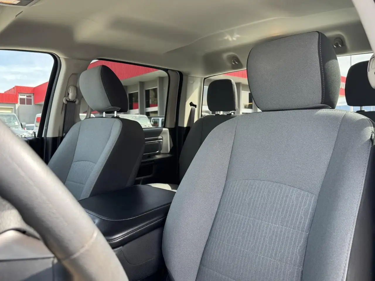 RAM 1500 снимка RAM 1500