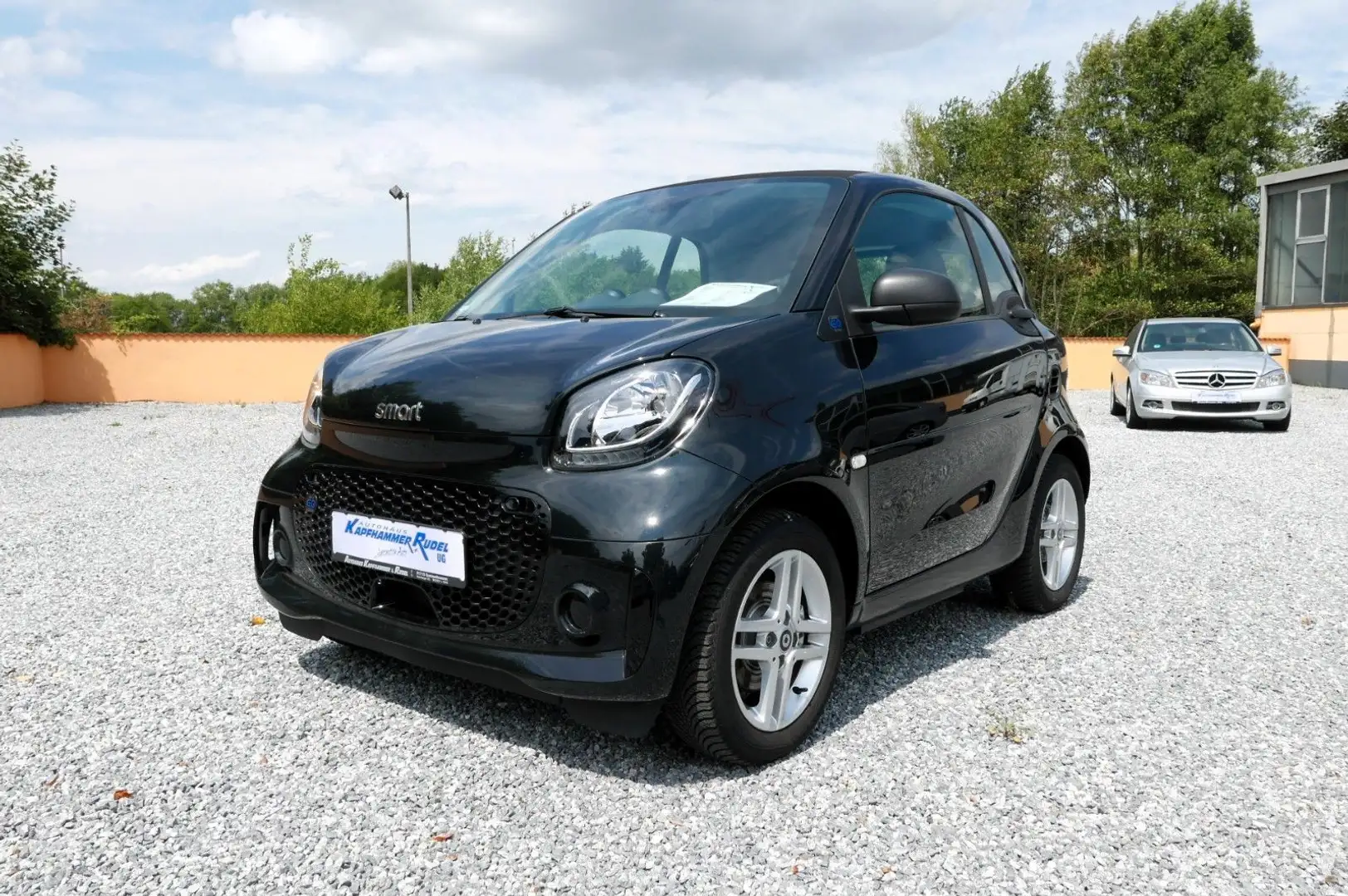 smart forTwo fortwo electric drive /EQ/ADVANCED Schwarz - 1