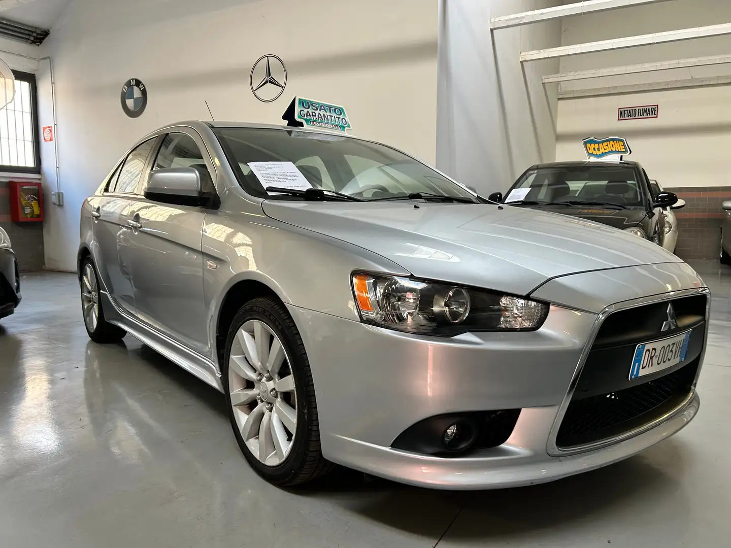 Mitsubishi Lancer Sportback Invite 1.8 5 porte automatica 143 CV Argento - 2