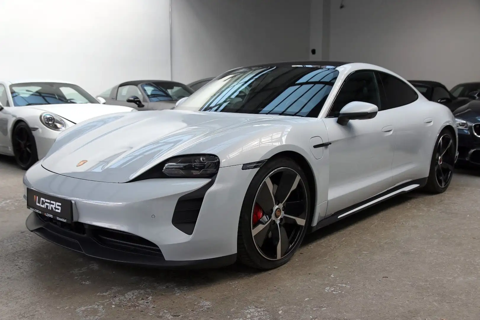Porsche Taycan 4S SportDesign Pano InnoDrive Bose 360° Grau - 2