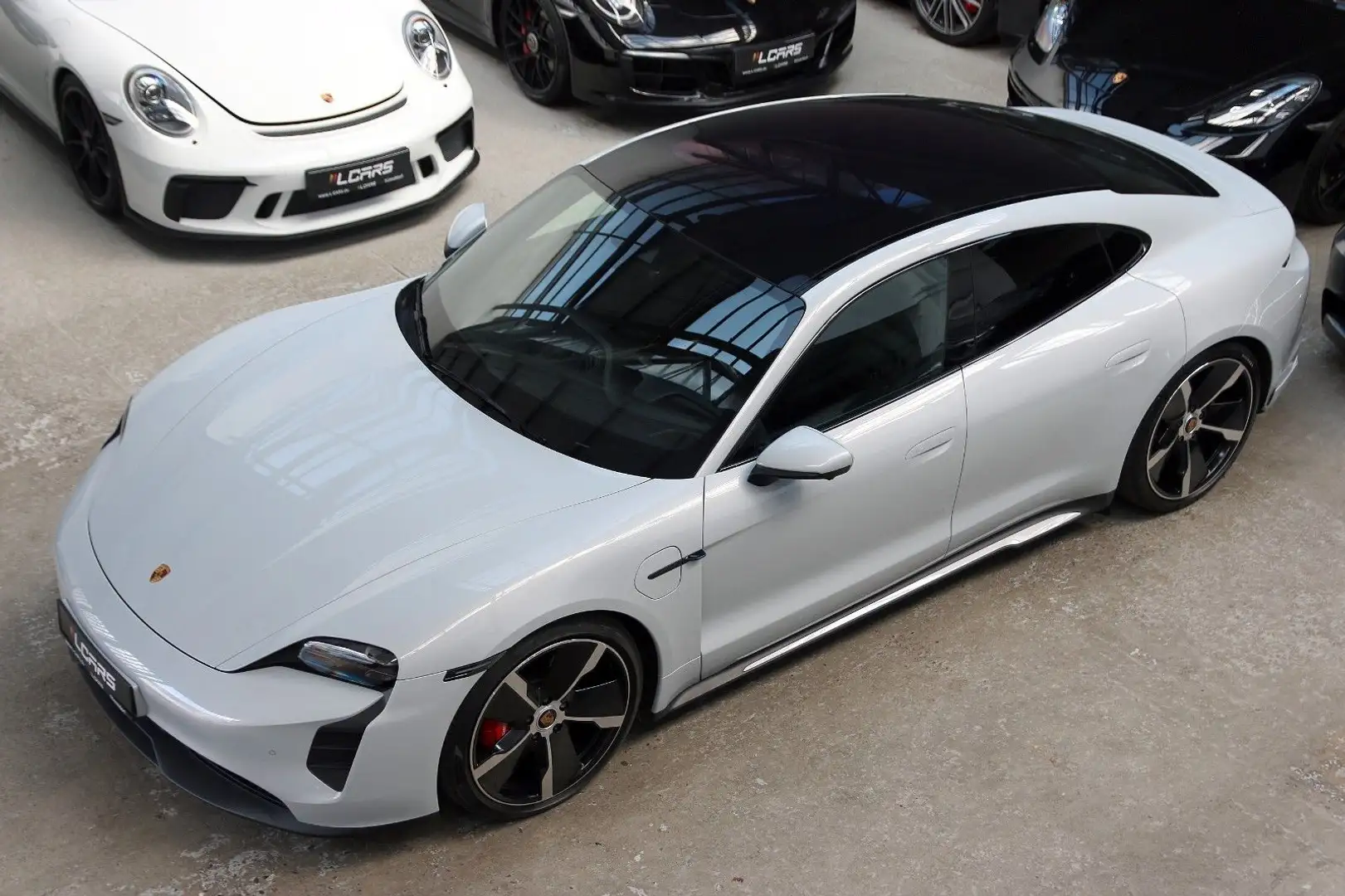 Porsche Taycan 4S SportDesign Pano InnoDrive Bose 360° Grau - 1