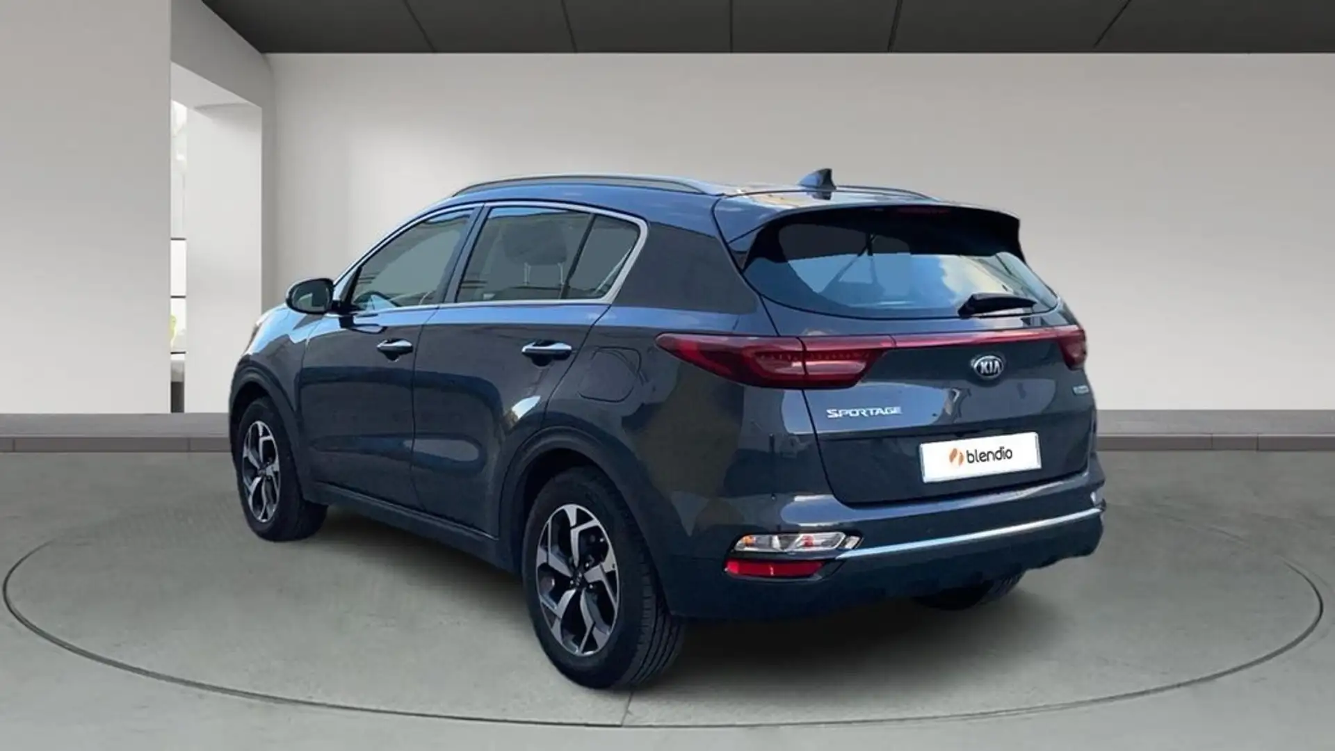 Kia Sportage 1.6 MHEV Drive 4x2 136 Zwart - 2