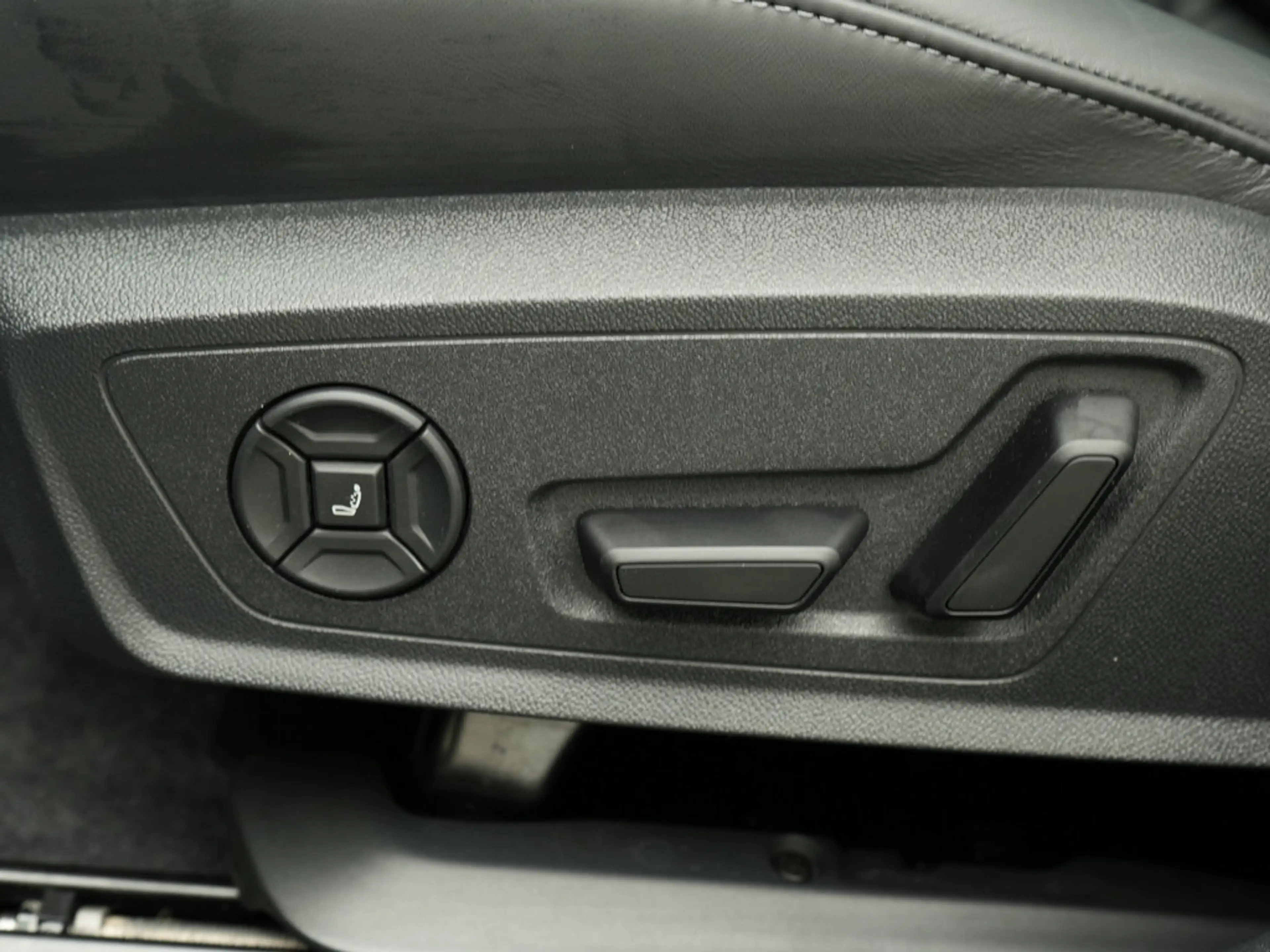 Audi S5 Avant quattro ACC AHK PANO NAVI LEDER 360° — photo 13
