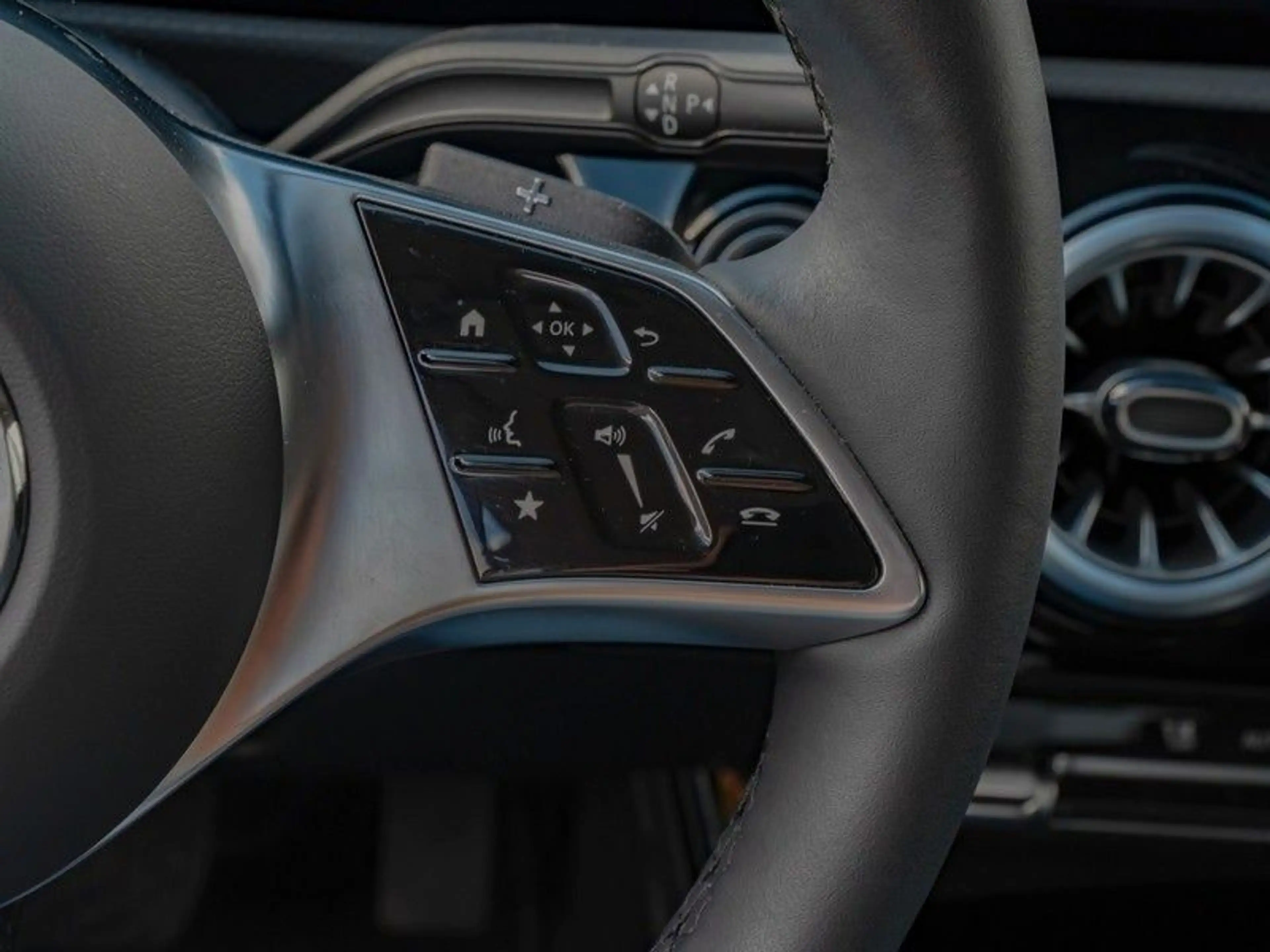Mercedes-Benz A 220 A A 220 4Matic — photo 11