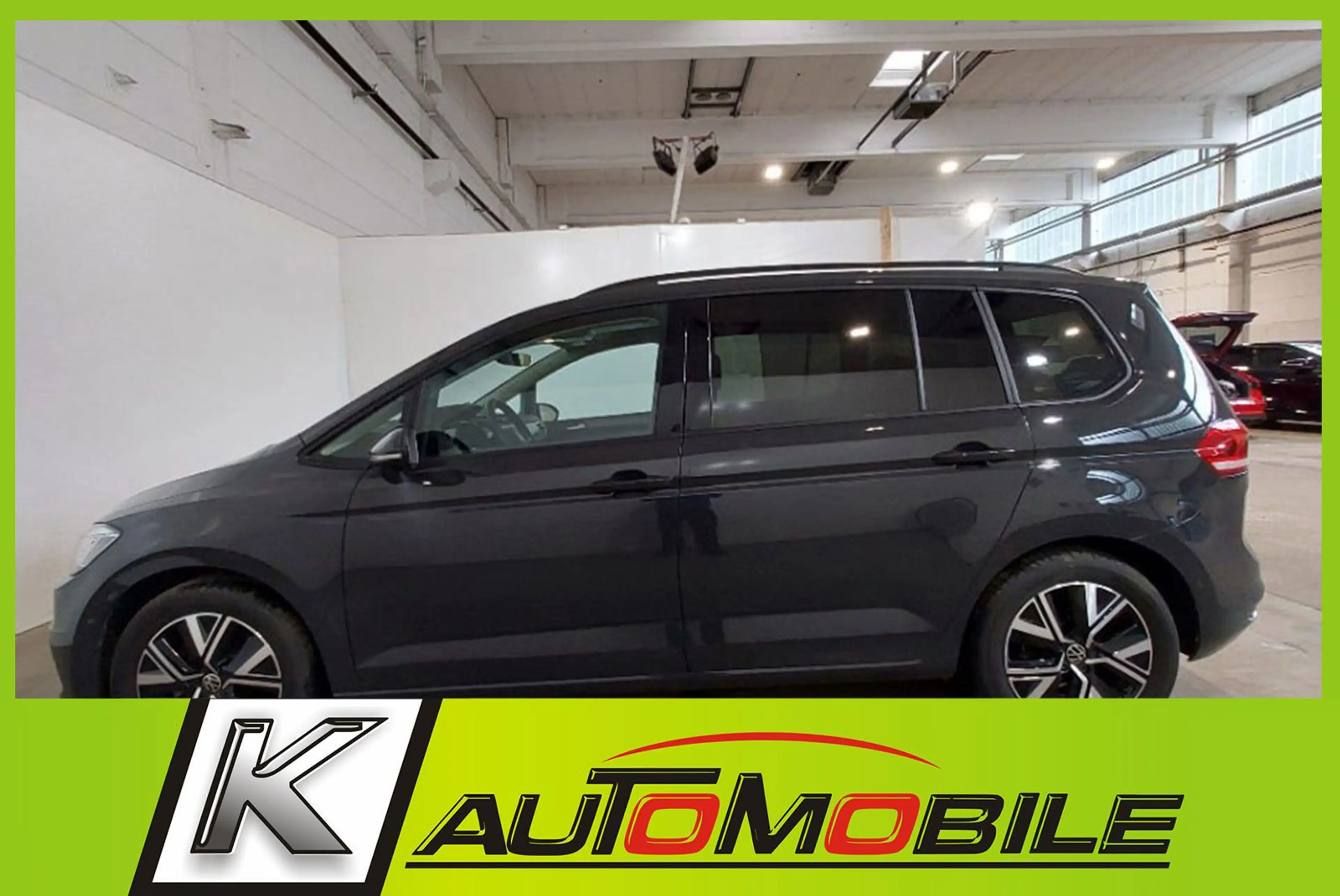 Volkswagen Touran 1,5 TSI IQ.LIGHT+ACC+Apple+Kamera+7Sitzer — photo 3