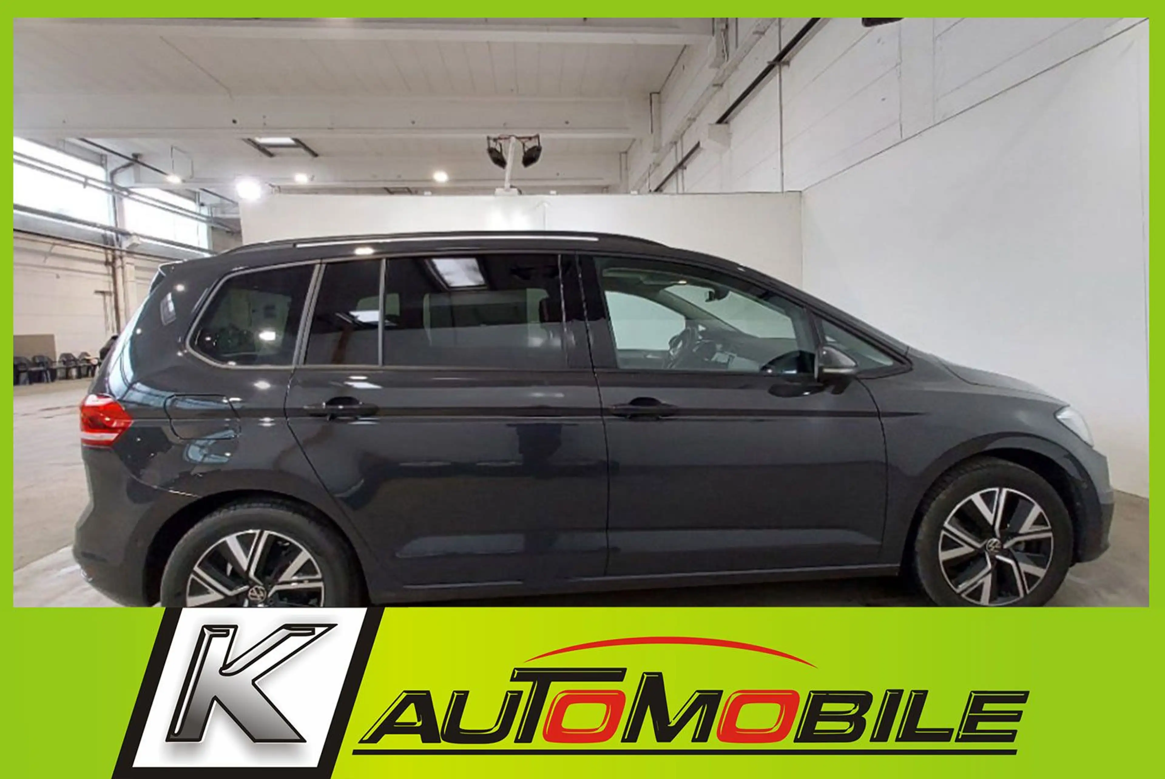 Volkswagen Touran 1,5 TSI IQ.LIGHT+ACC+Apple+Kamera+7Sitzer — photo 5
