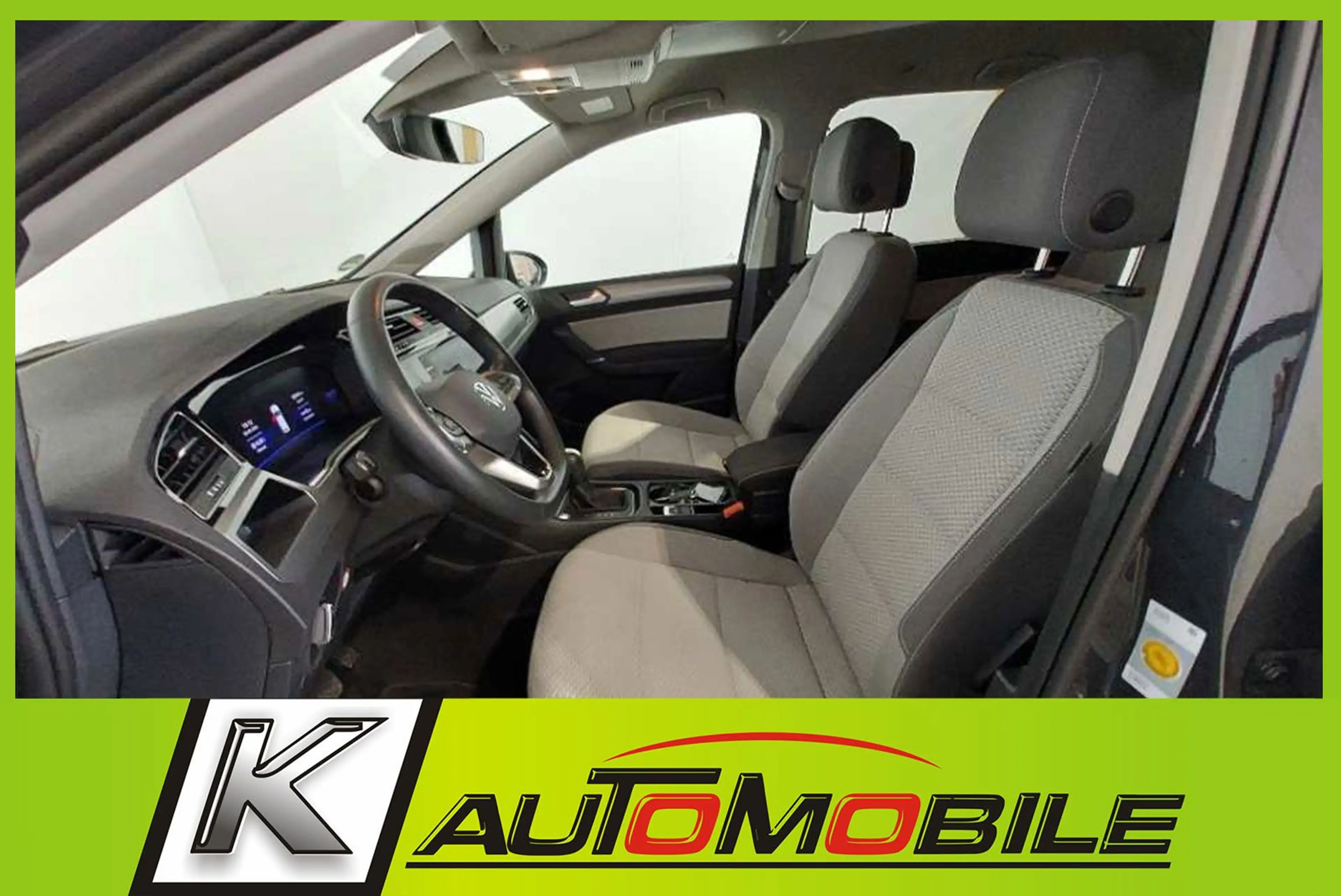 Volkswagen Touran 1,5 TSI IQ.LIGHT+ACC+Apple+Kamera+7Sitzer — photo 9