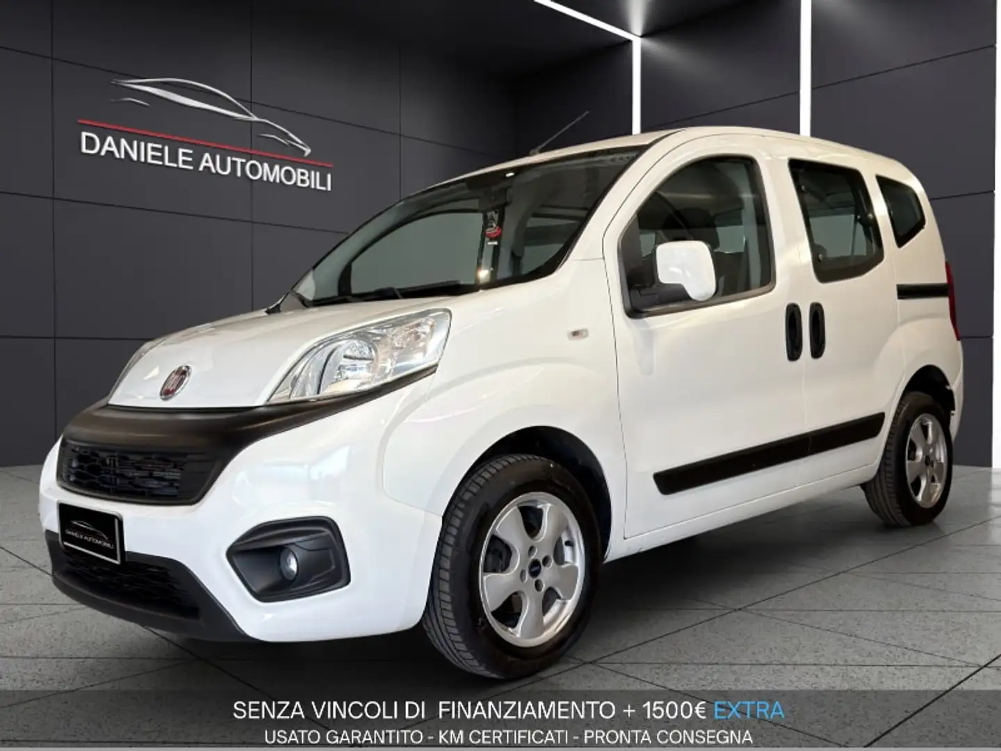 Fiat Qubo QUBO 1.3 MJT 80 CV Lounge Weiß - 1