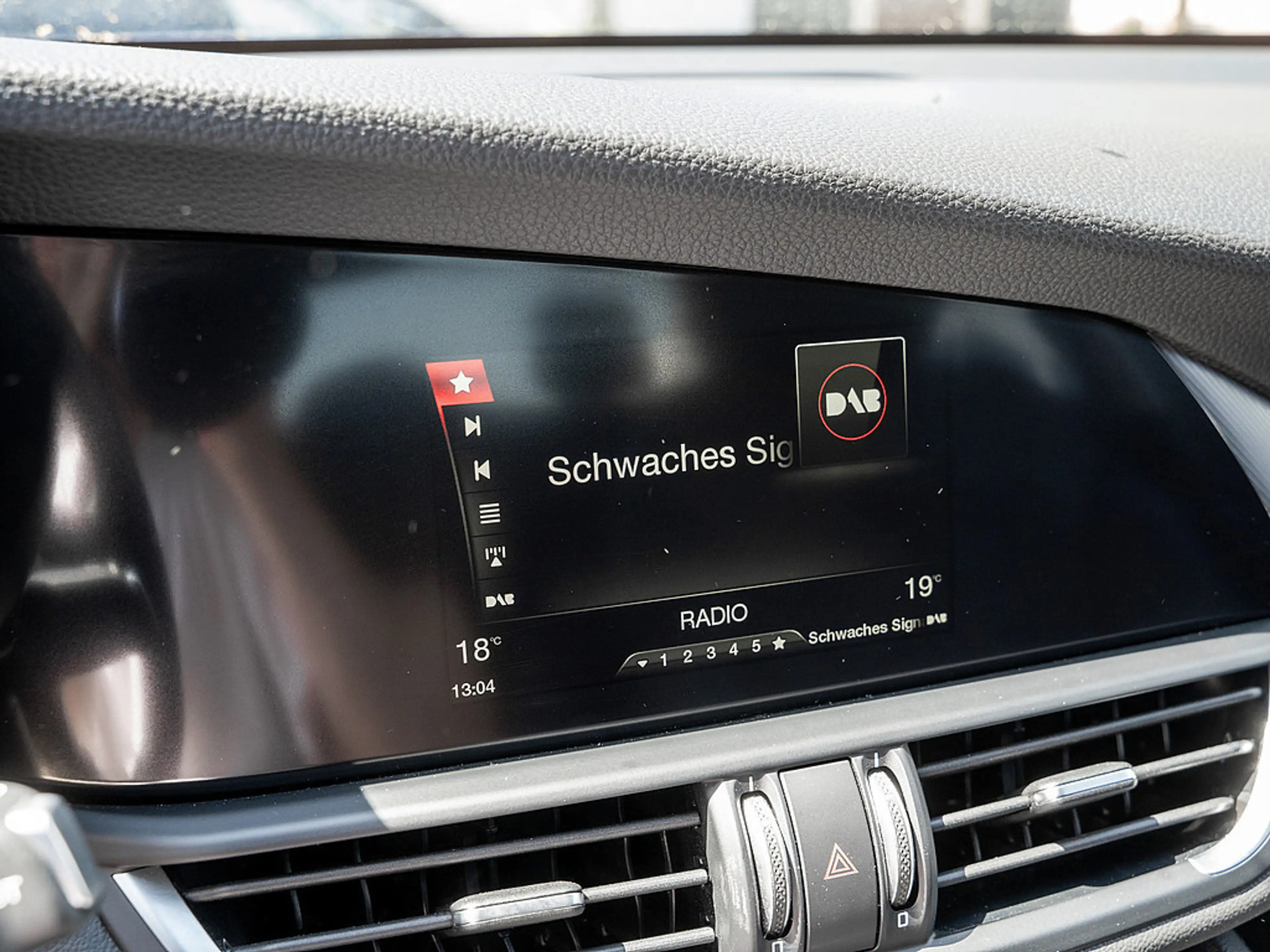 Alfa Romeo Giulia 2.2 JTDM Super PDC KLIMA — photo 8