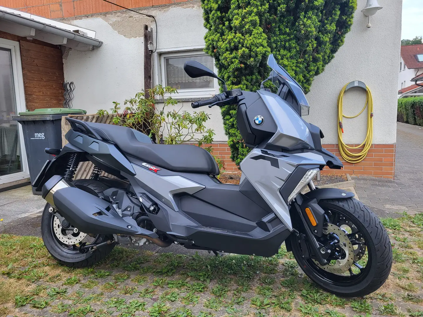 BMW C 400 X Komfort, Connectivity, LED Top-Zustand Grau - 1