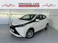 Toyota Aygo Aygo 1.0i VVTi x-play AIRCO+CAMERA RECUL+KIT HIVER Wit - thumbnail 1