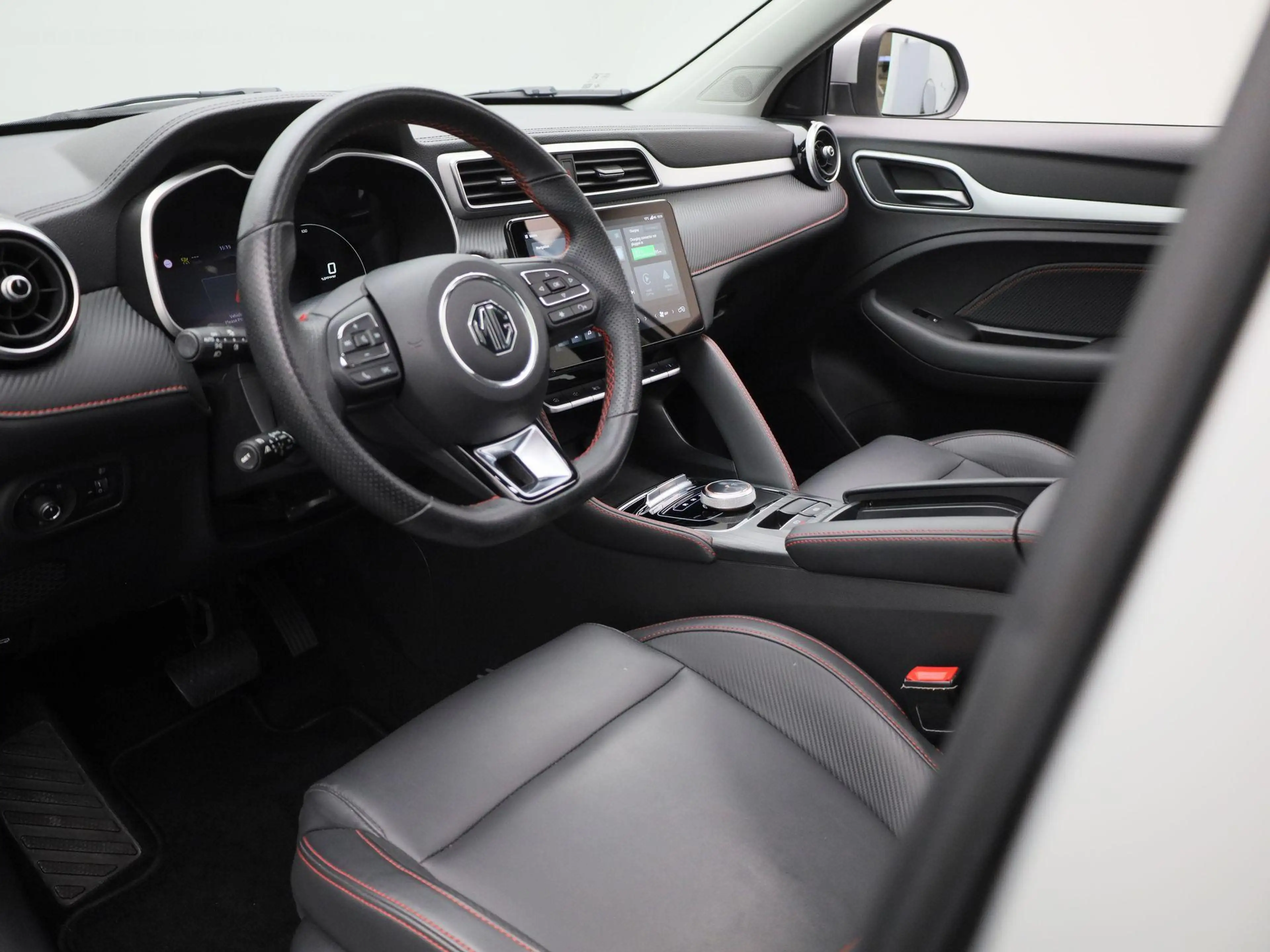 MG ZS MG EV EV Long Range Luxury 70 kWh — photo 15