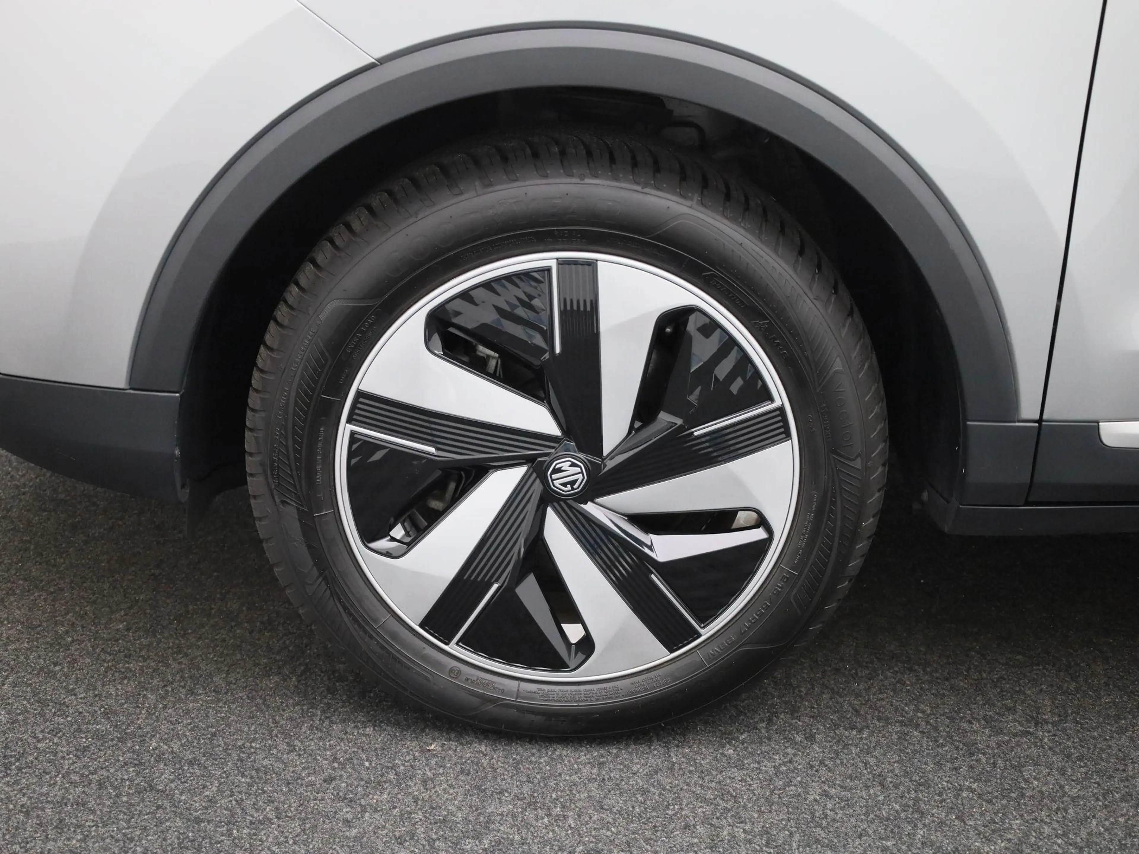 MG ZS MG EV EV Long Range Luxury 70 kWh — photo 13