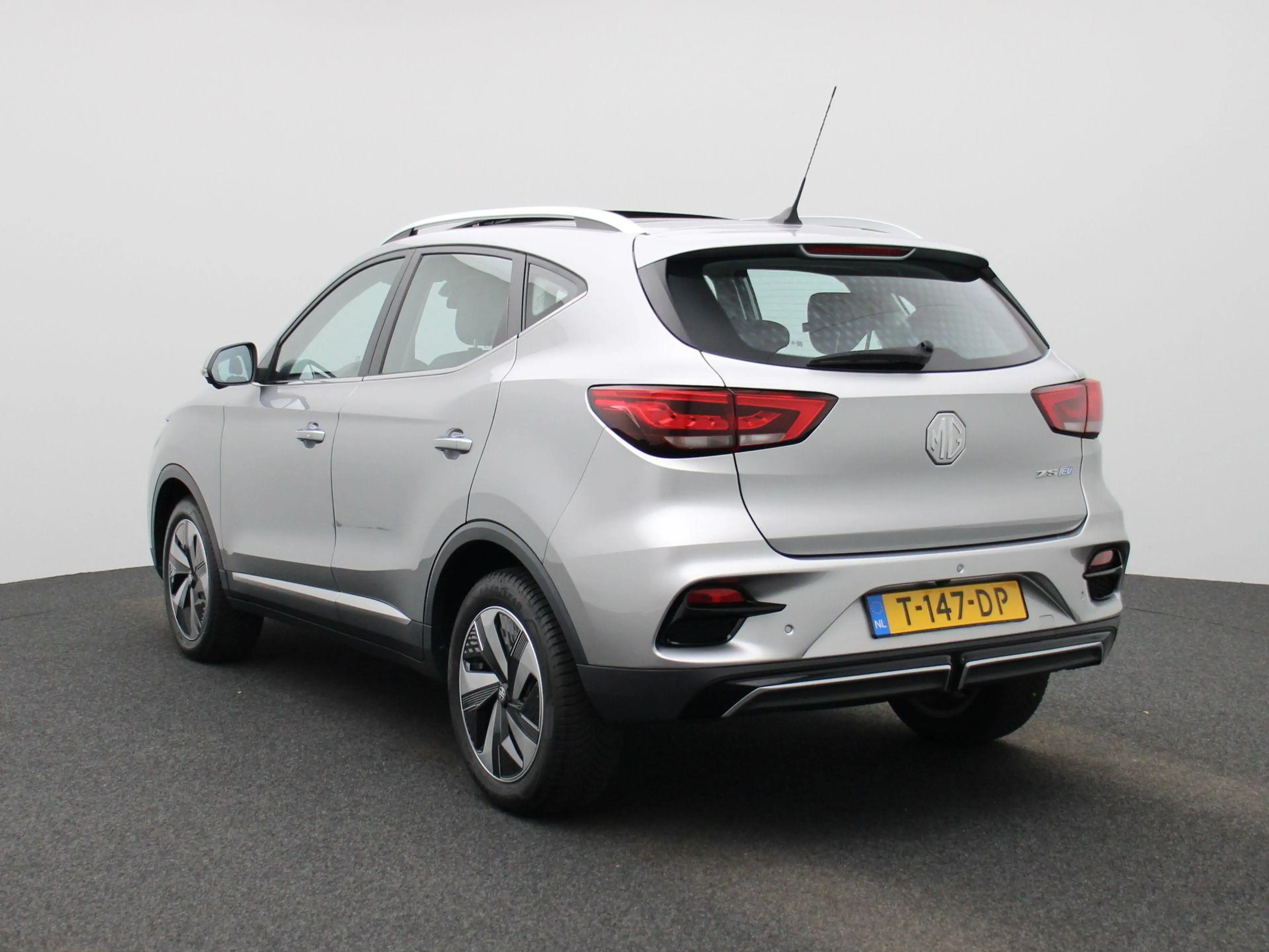 MG ZS MG EV EV Long Range Luxury 70 kWh — photo 2