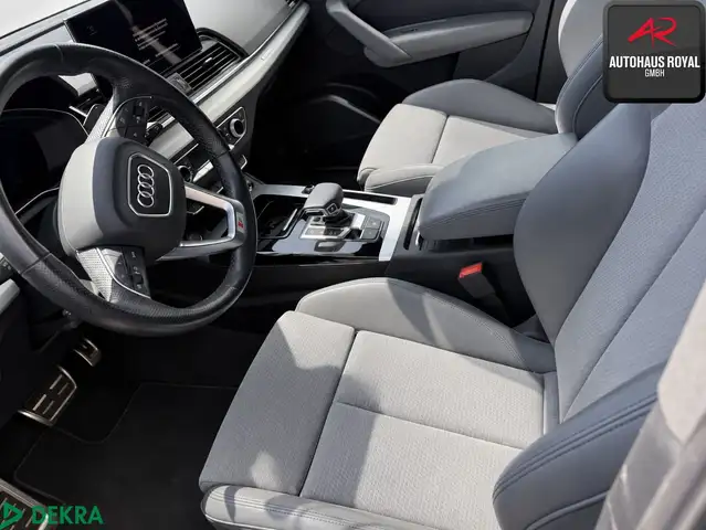 Audi Q5 view 2
